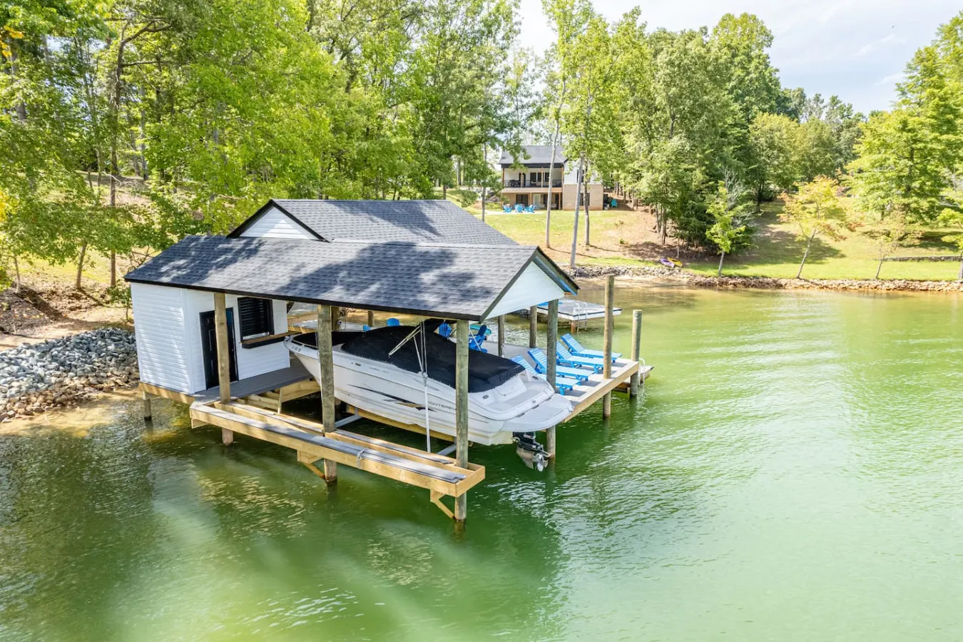 Smith Mtn Lake Retreat | Dock, Kayaks & Fire Pit