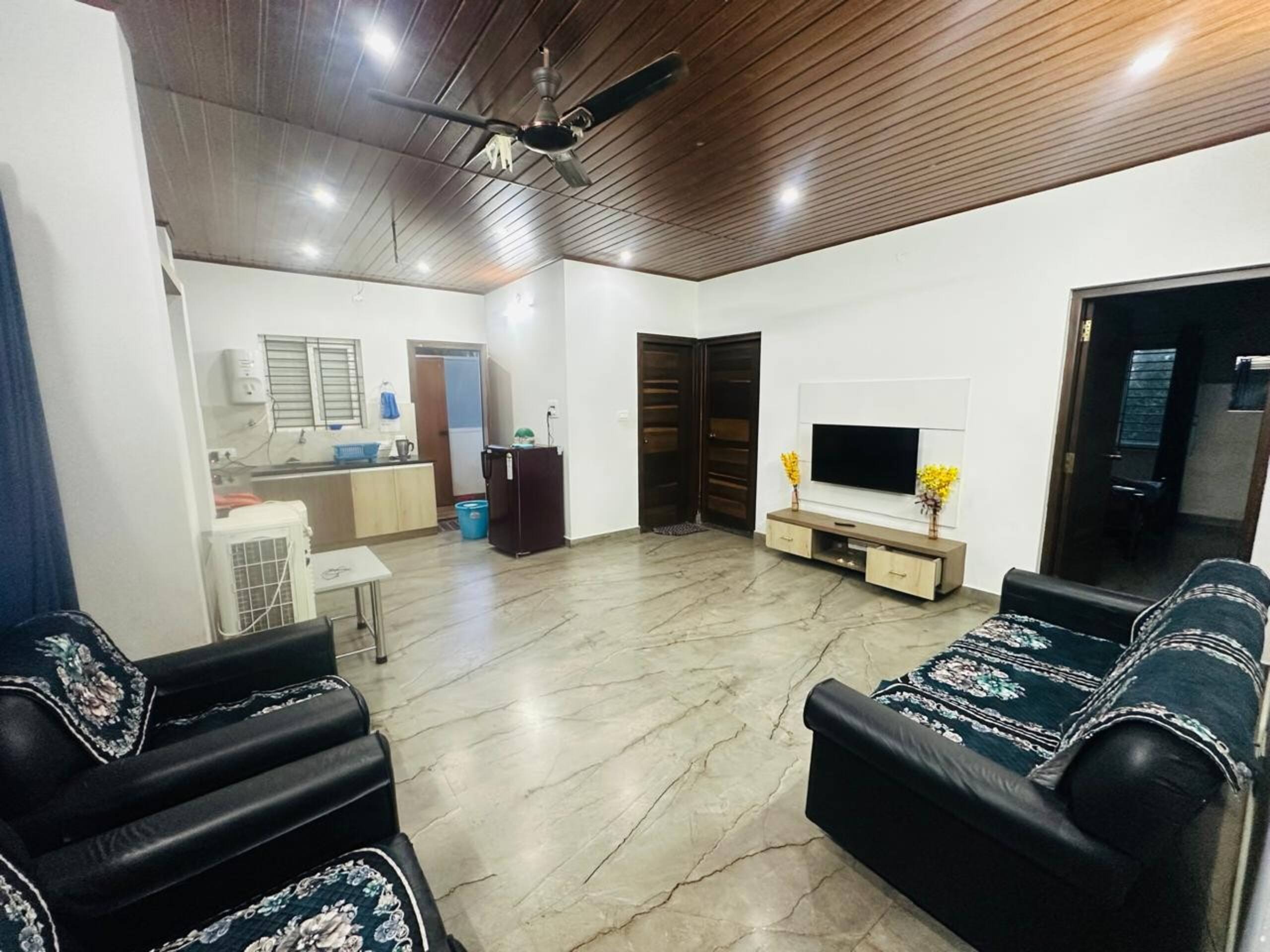 Samruddhi-2BHK AC-2nd Floor 4