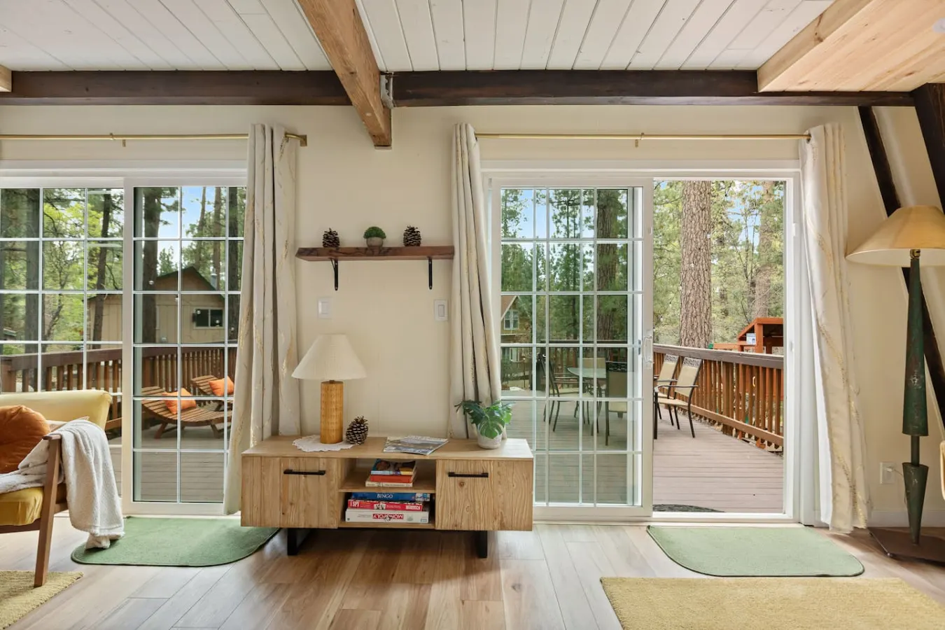 Swiss Bliss, Ideal Ski Location w Hot Tub & BBQ 18