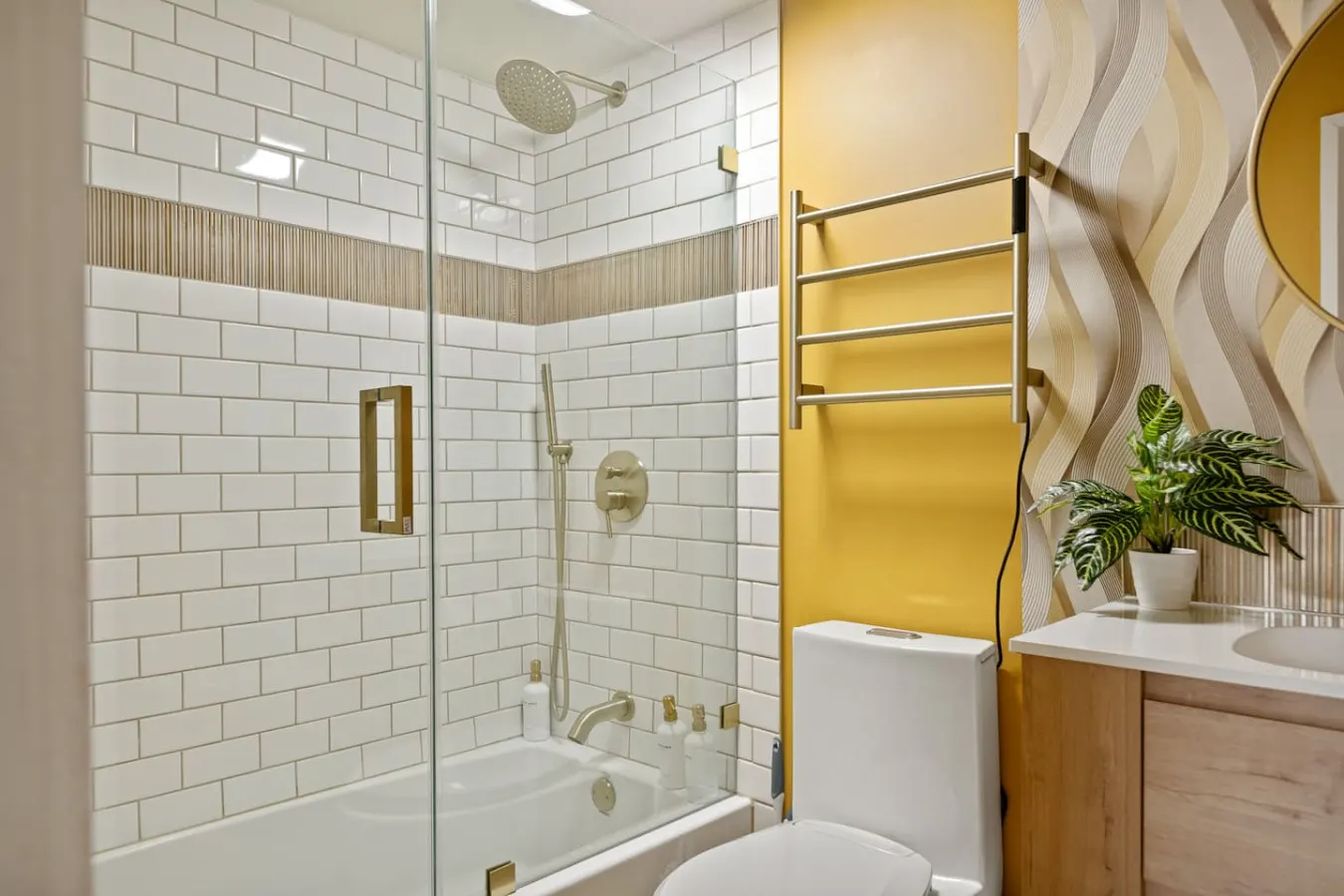 Swiss Bliss, Ideal Ski Location w Hot Tub & BBQ 20