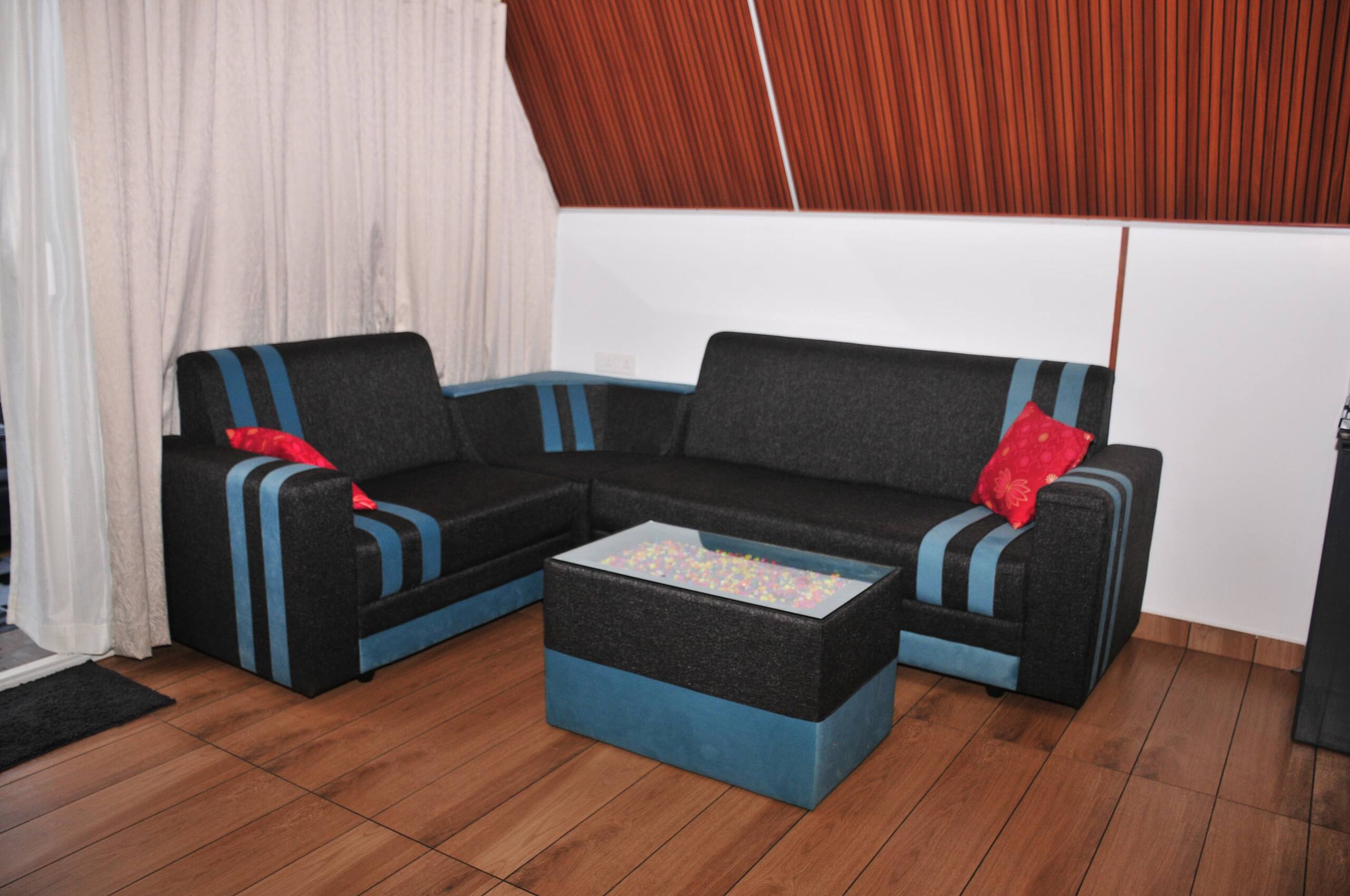 Kudaram County Resort 9