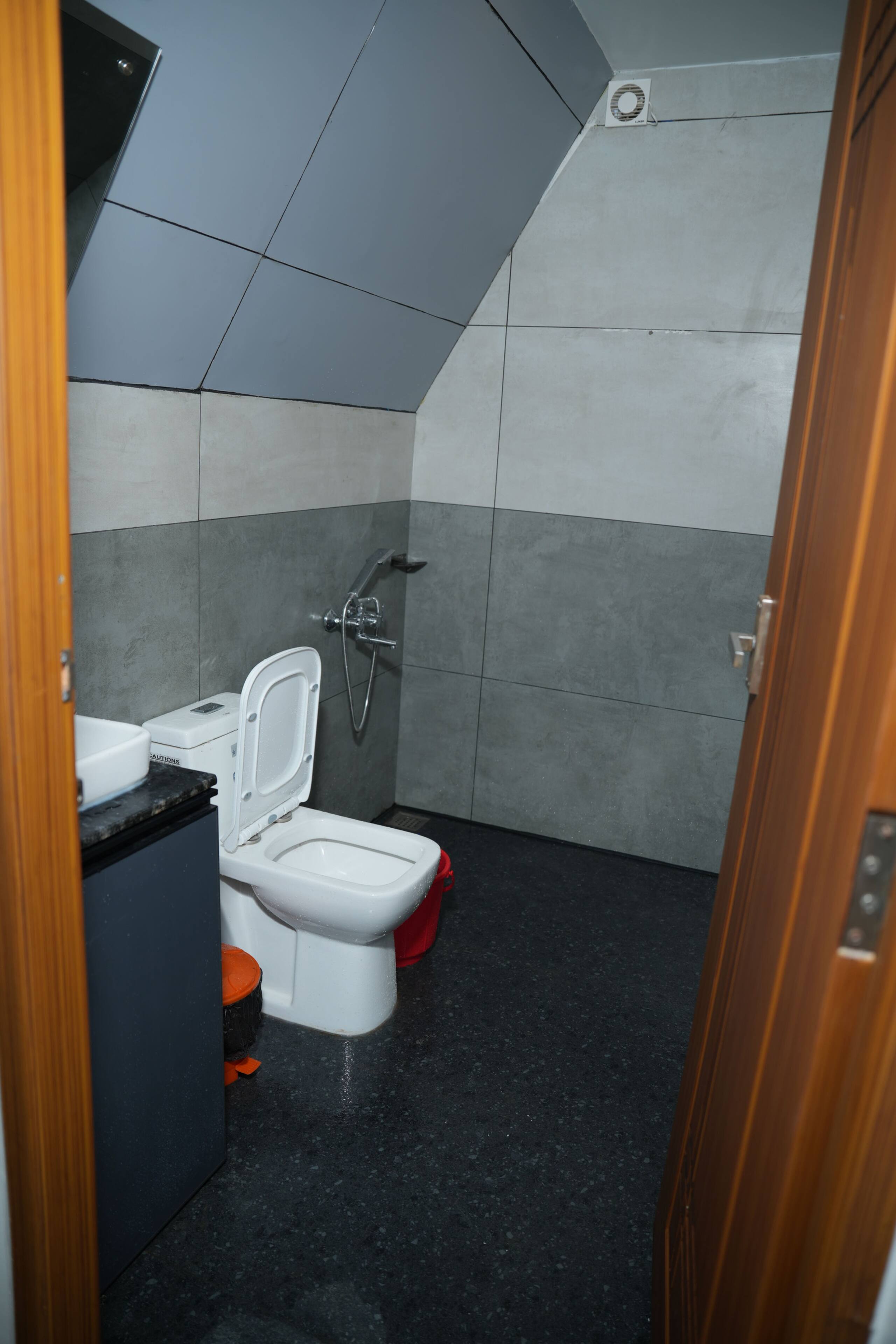 Kudaram County Resort 34