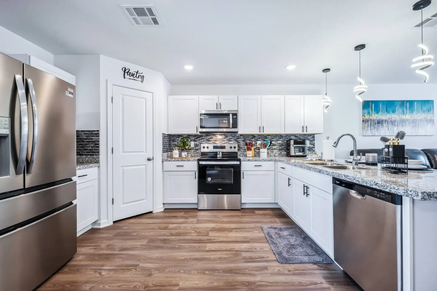 New Build 4bd Theater Views Gym Sleeps 10 14