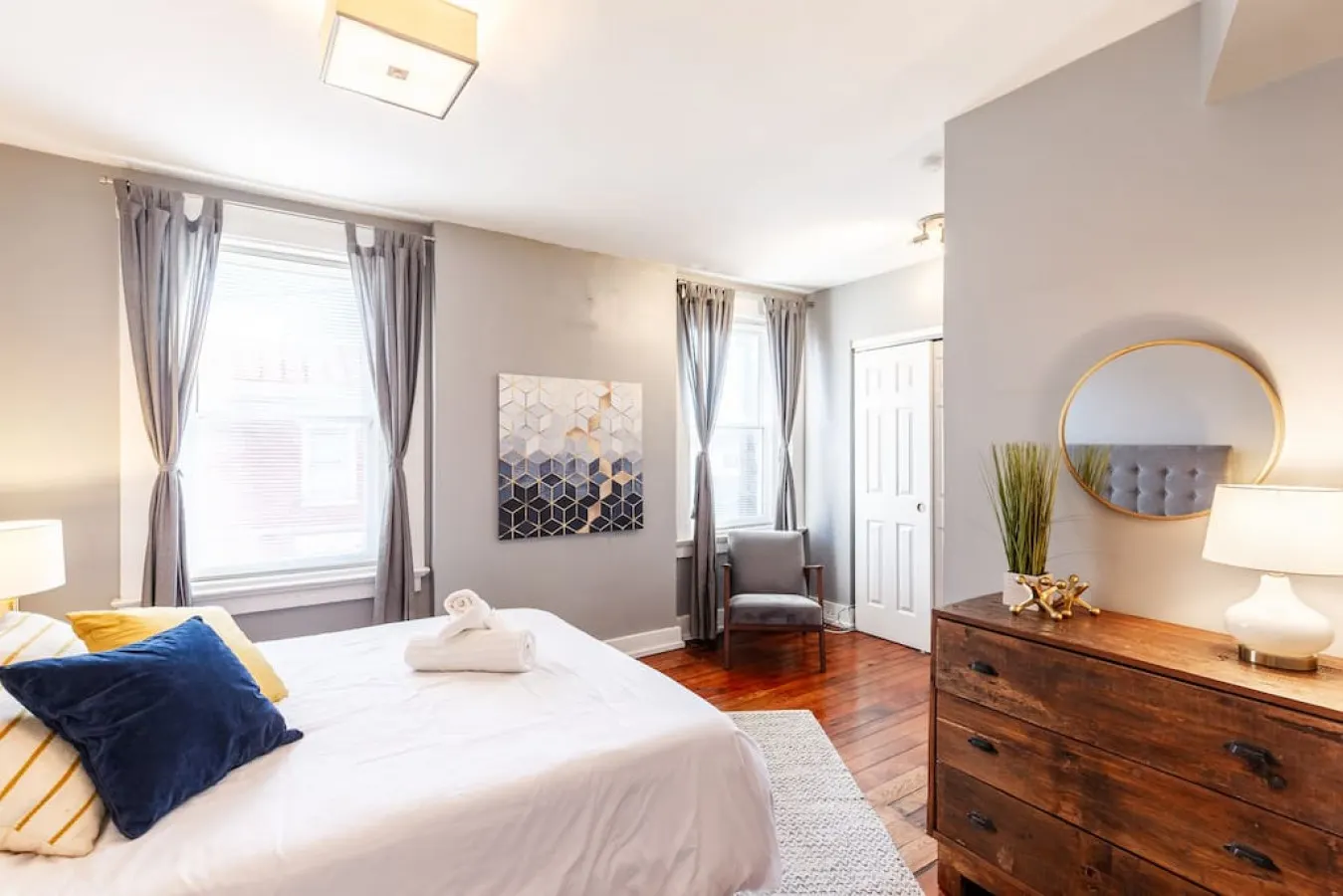 OTR Penthouse: Walk Everywhere & FREE Parking — foto 3