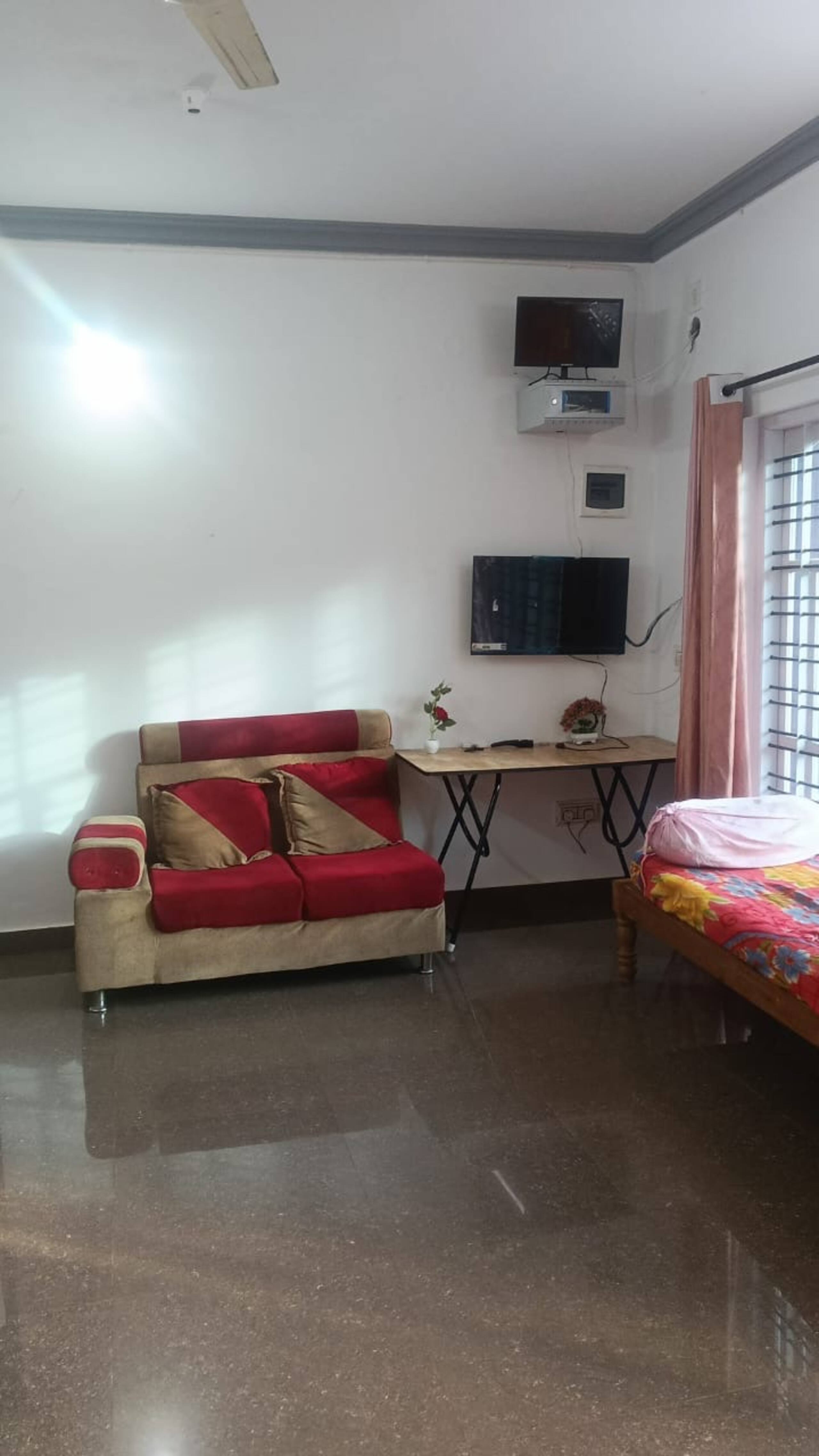 Green Nest Home Stay 9