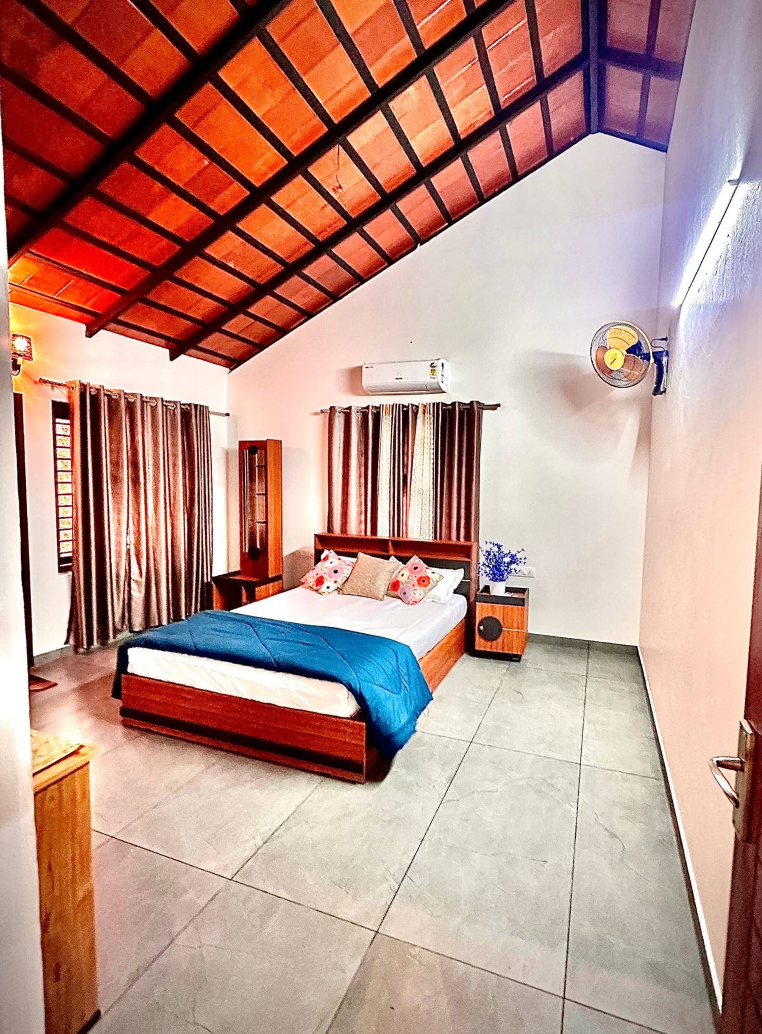 BougainVilla-farmhouse.thusharagiri,Kakkadampoyil — photo 4