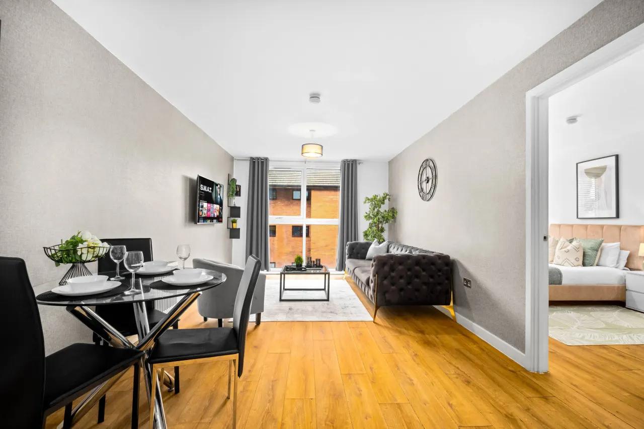 Stylish Two Bedroom Apartment - Jewellery Quarter 16