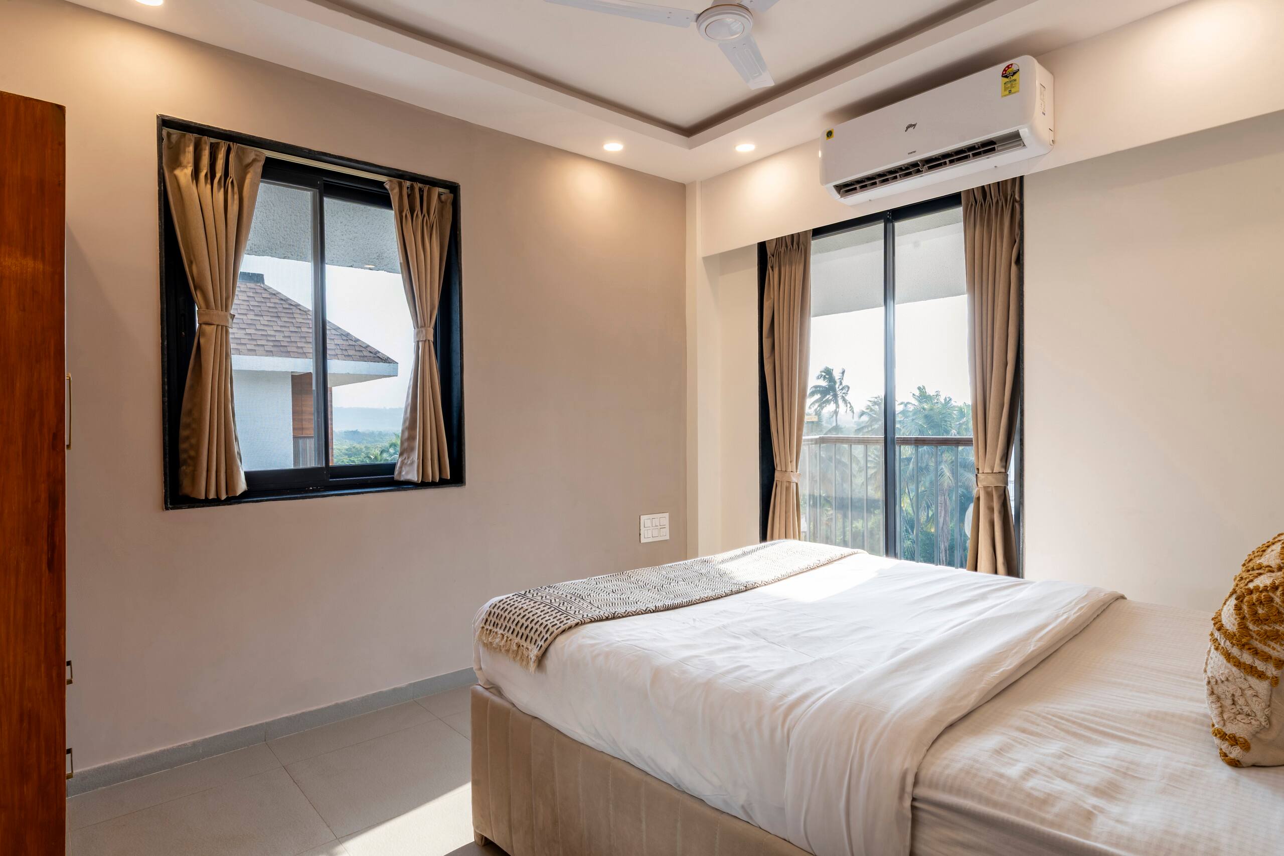 DUSK By Palacio De Goa | New 1 BHK | CandolimBeach 22