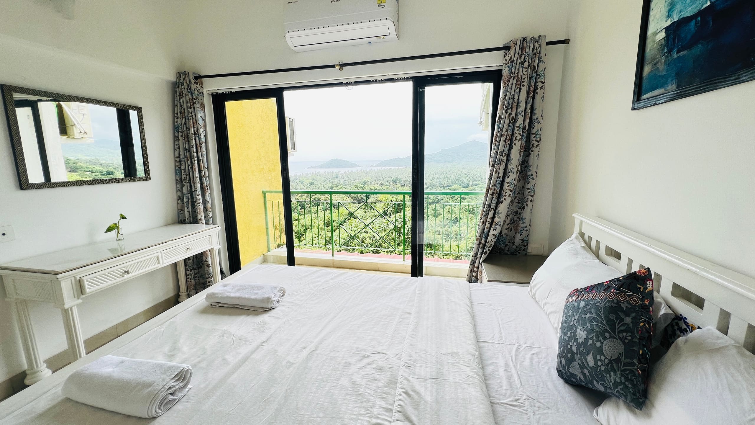 The Azure Penthouse | 3BR with Endless Sea Views 8