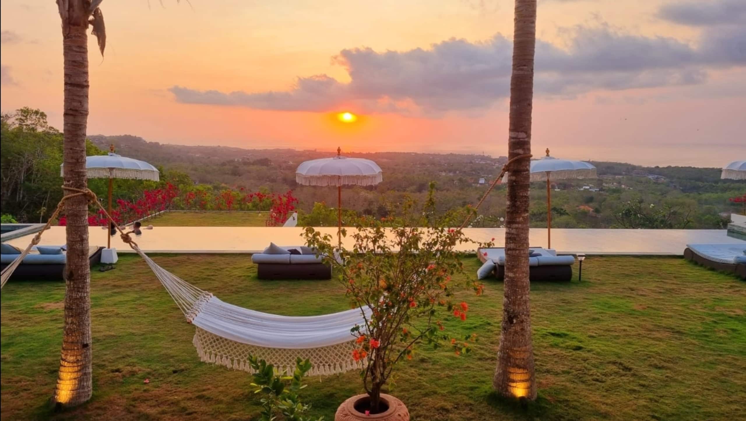 Uluwatu Sunset Hills 25