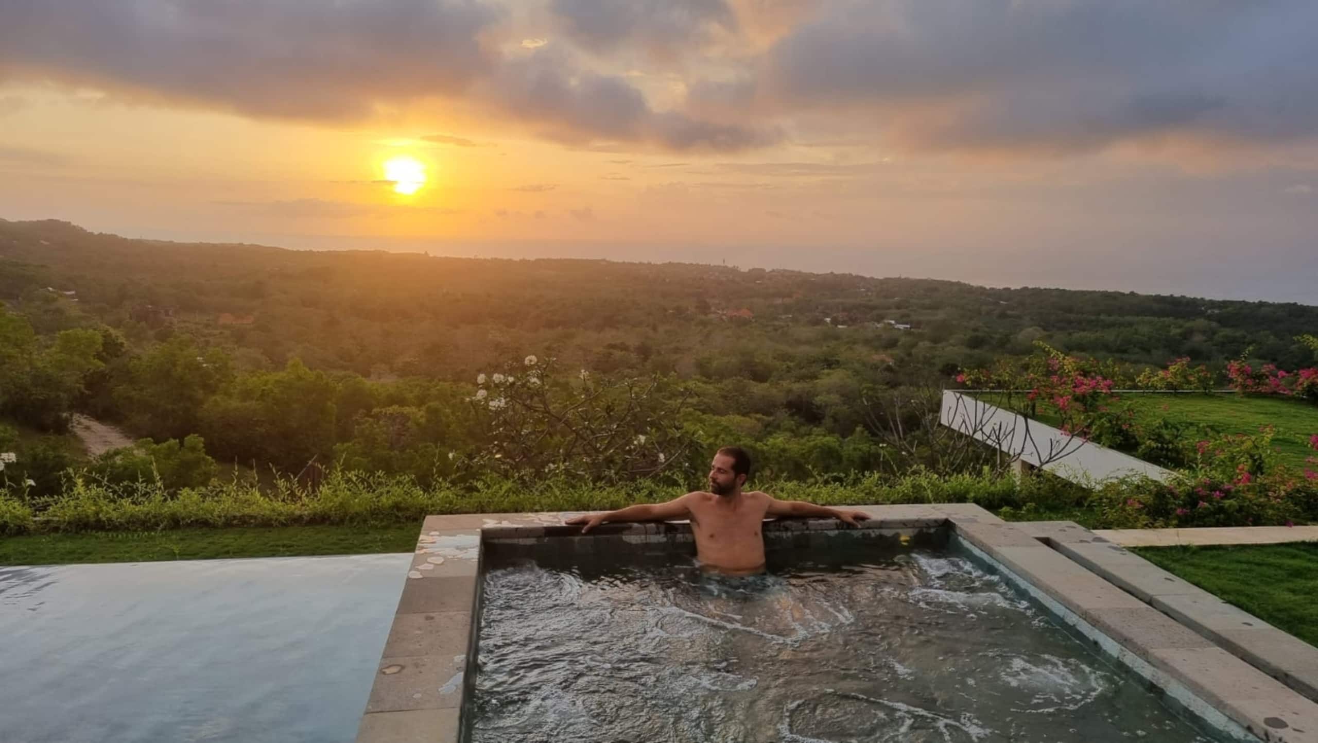 Uluwatu Sunset Hills 24