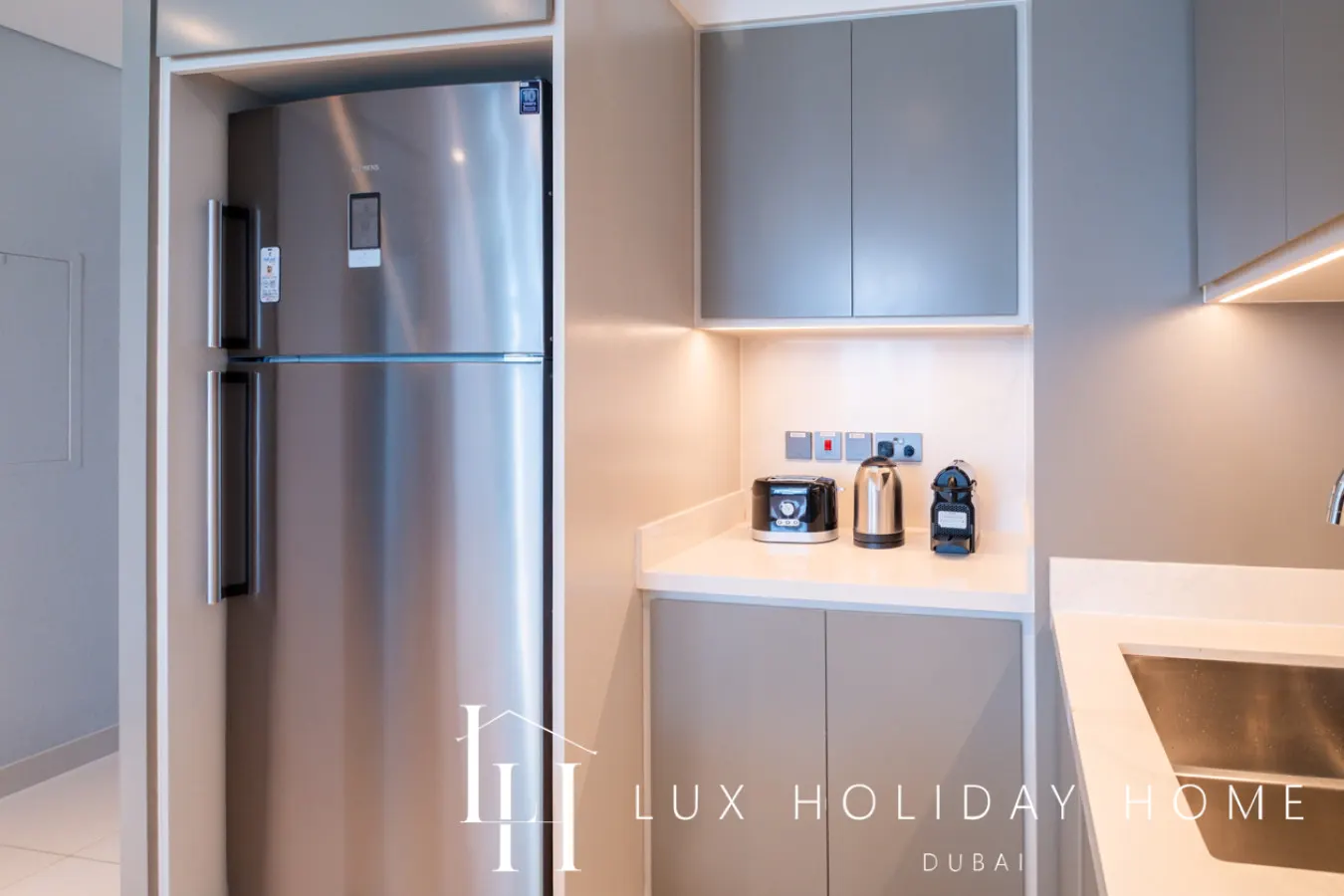 LUX The Luxury Sunrise Beachfront Suite 2 17