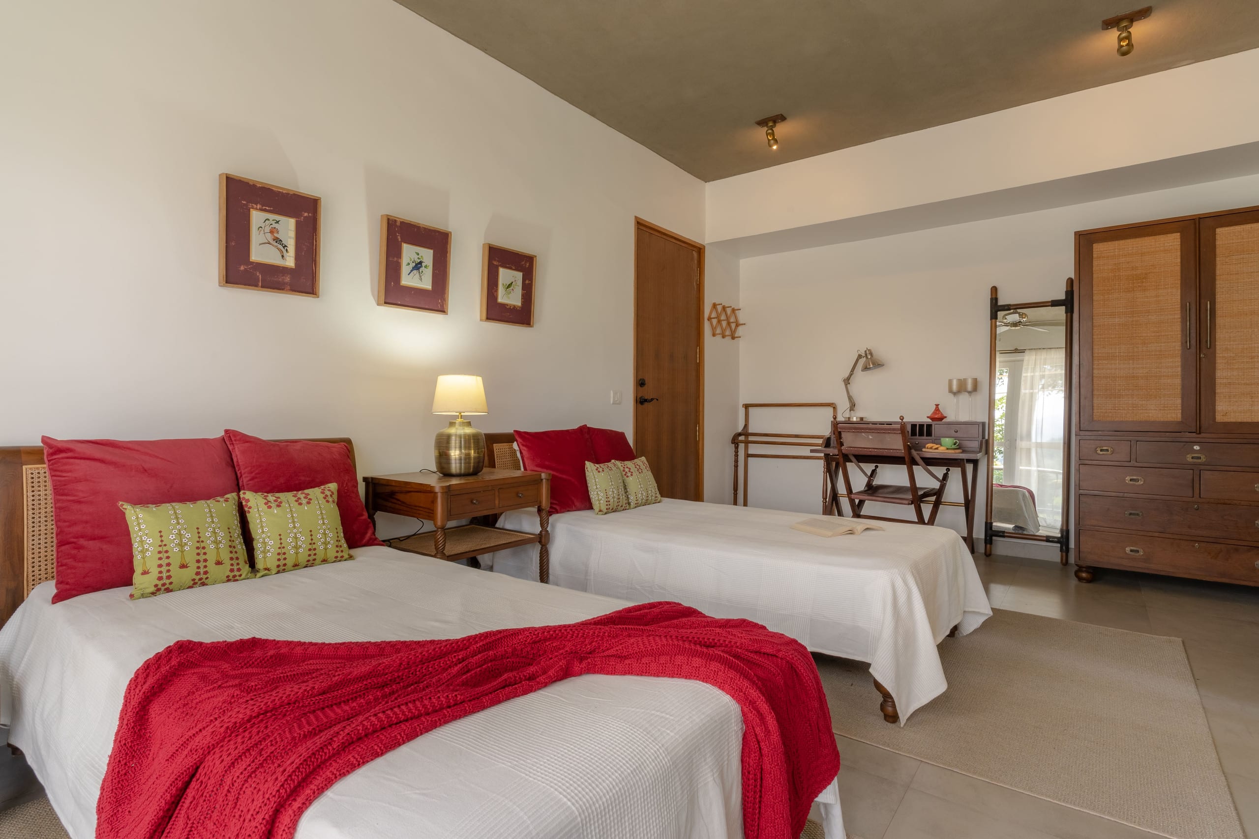 Whispering Waters - Villa with Breathtaking Views 29