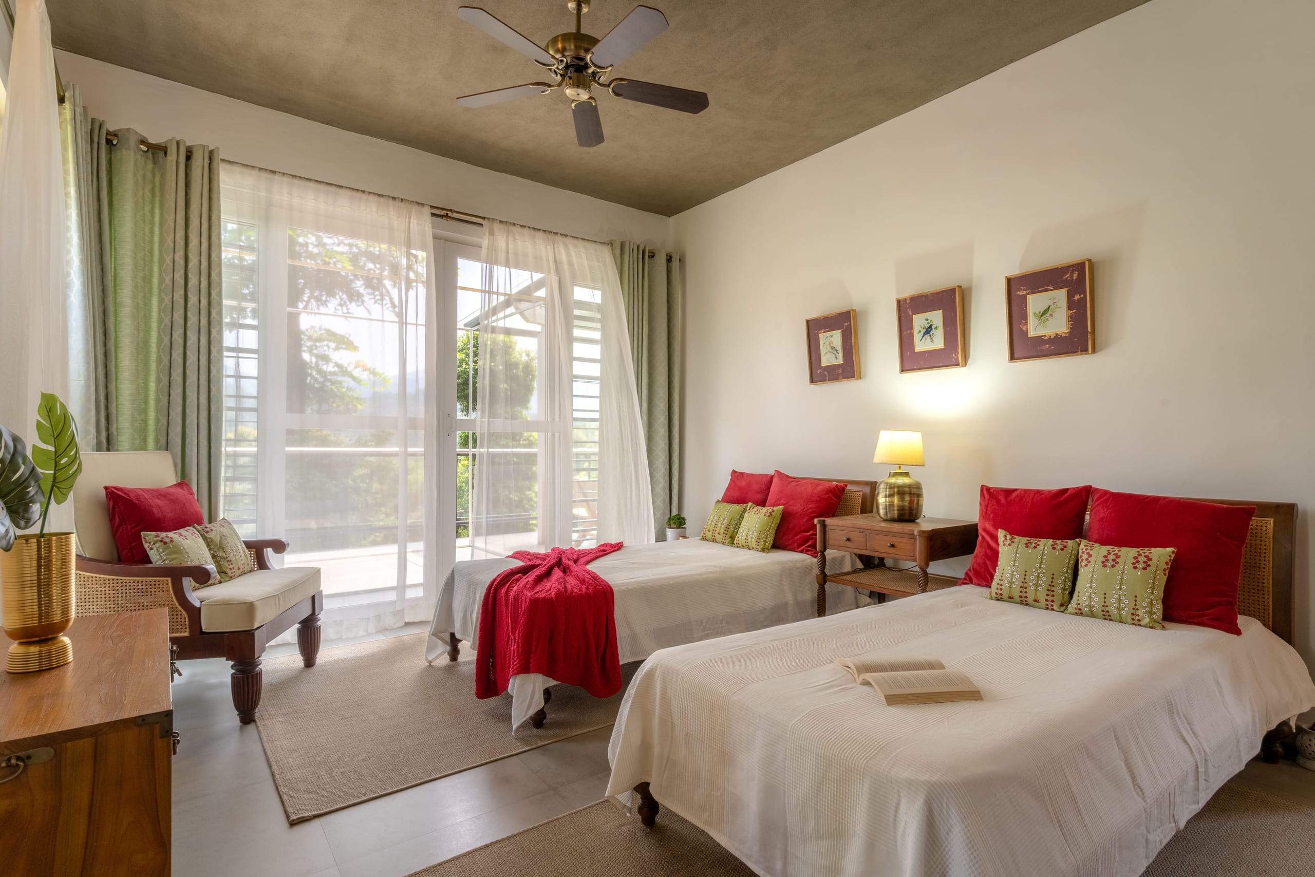 Whispering Waters - Villa with Breathtaking Views 28