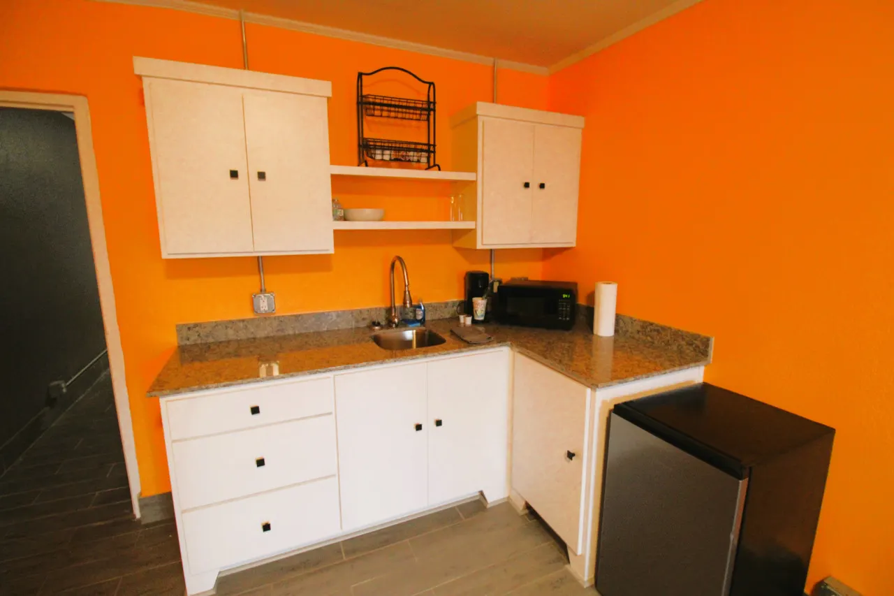 The Catherine at 1611 Residences 10