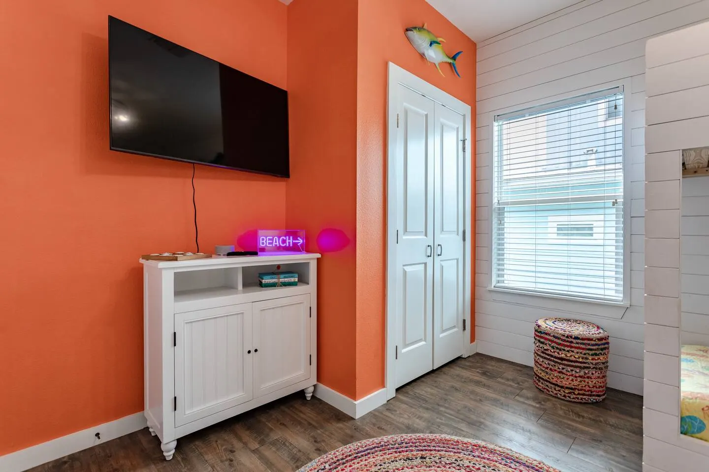 Shore Dream-Game Room/Community Pool/Mins to Beach 17