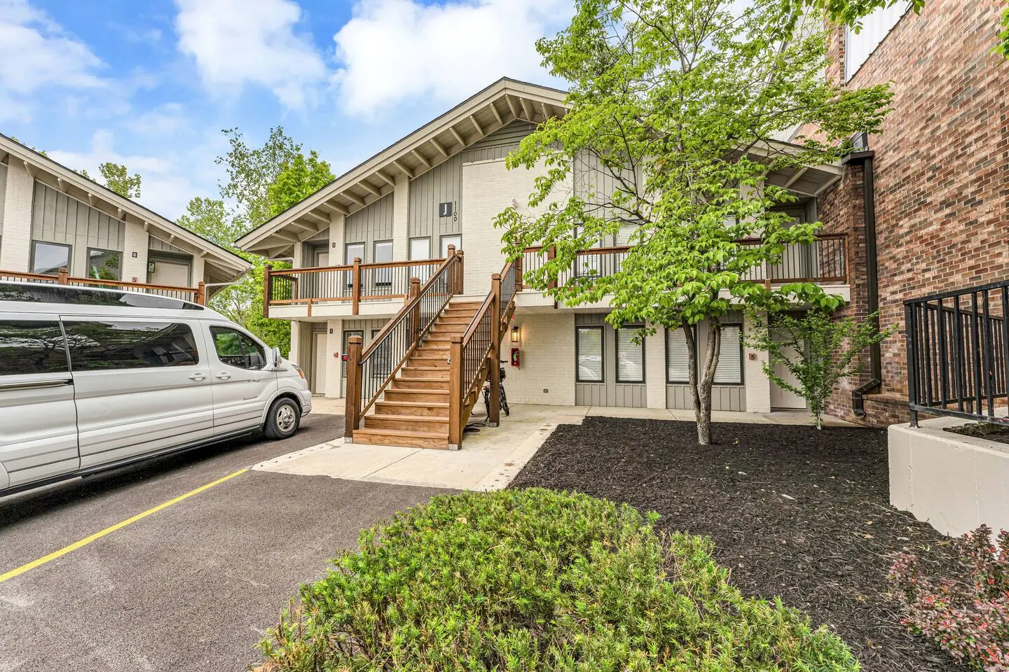 Roark Valley Resort J1 - Luxury Creekside, Pools & View! 12