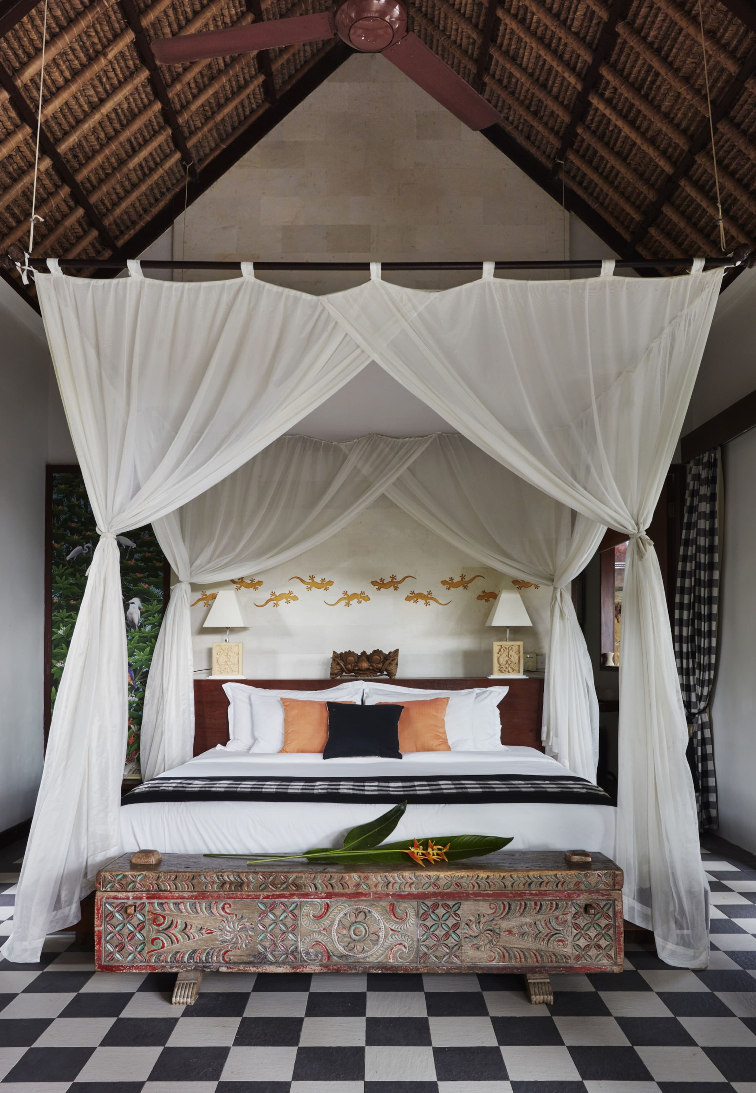 Lush Garden 4BR Luxury Villa • Epic Views 7