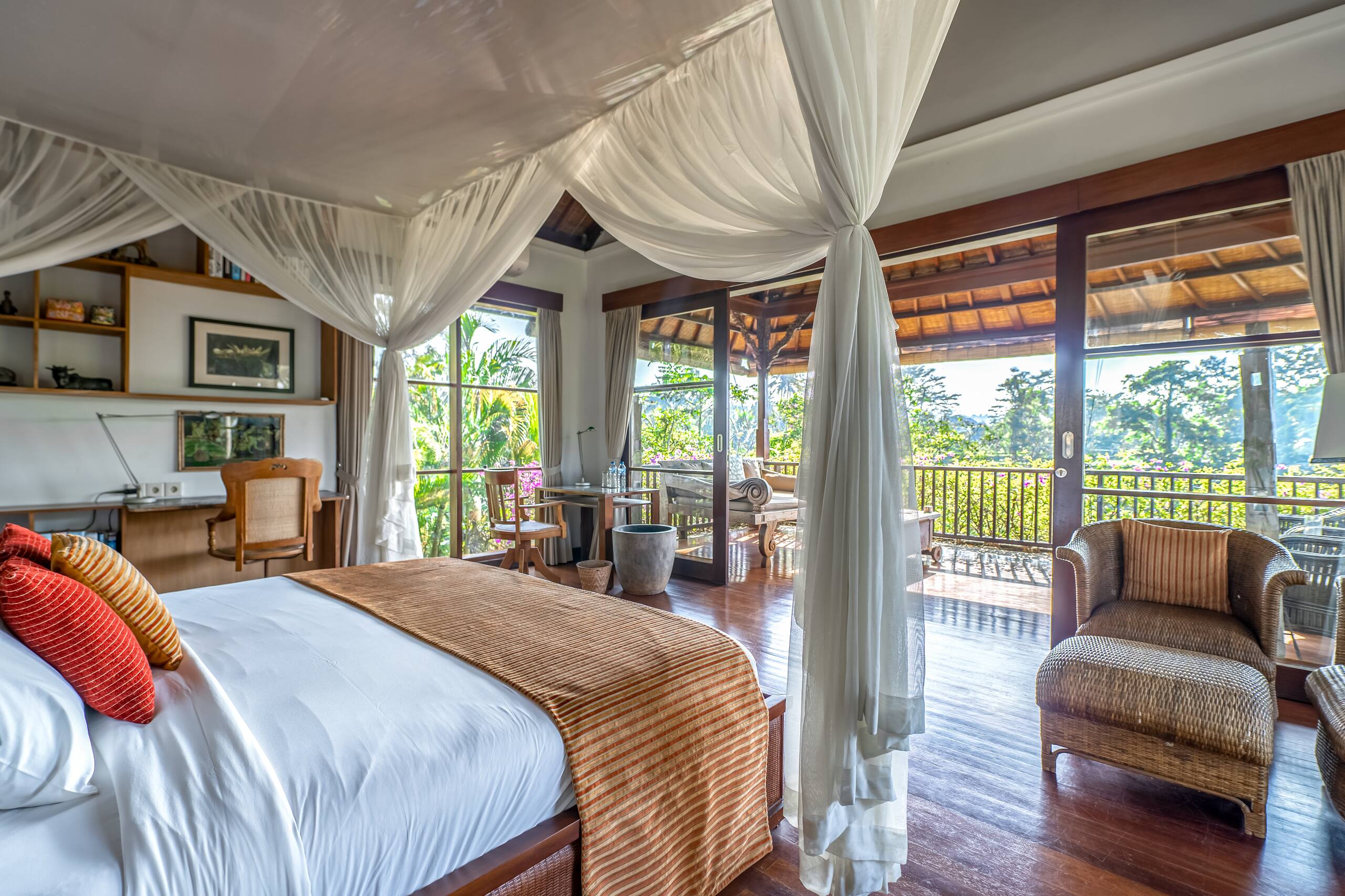 Lush Garden 4BR Luxury Villa • Epic Views 22