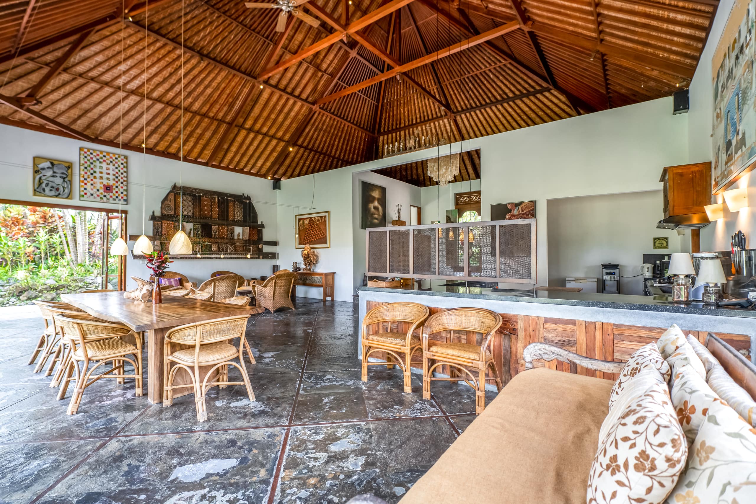 Lush Garden 4BR Luxury Villa • Epic Views 15
