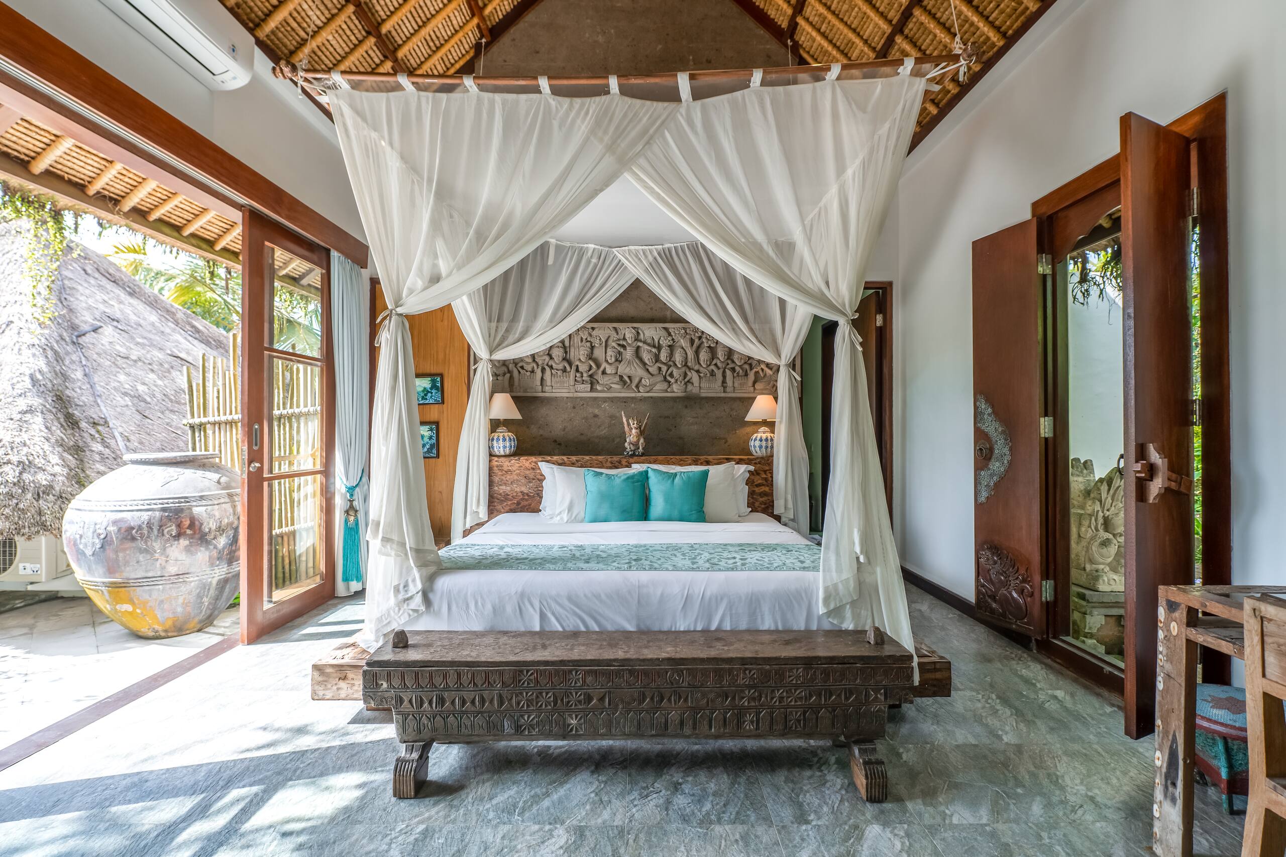 Lush Garden 4BR Luxury Villa • Epic Views 27