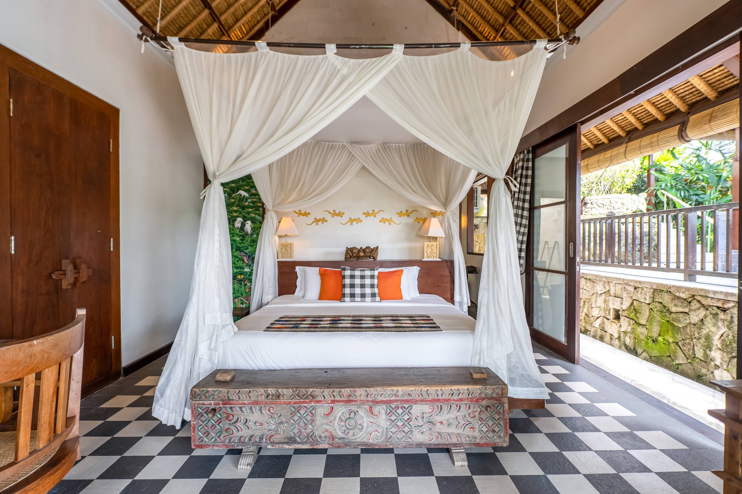 Lush Garden 4BR Luxury Villa • Epic Views 30