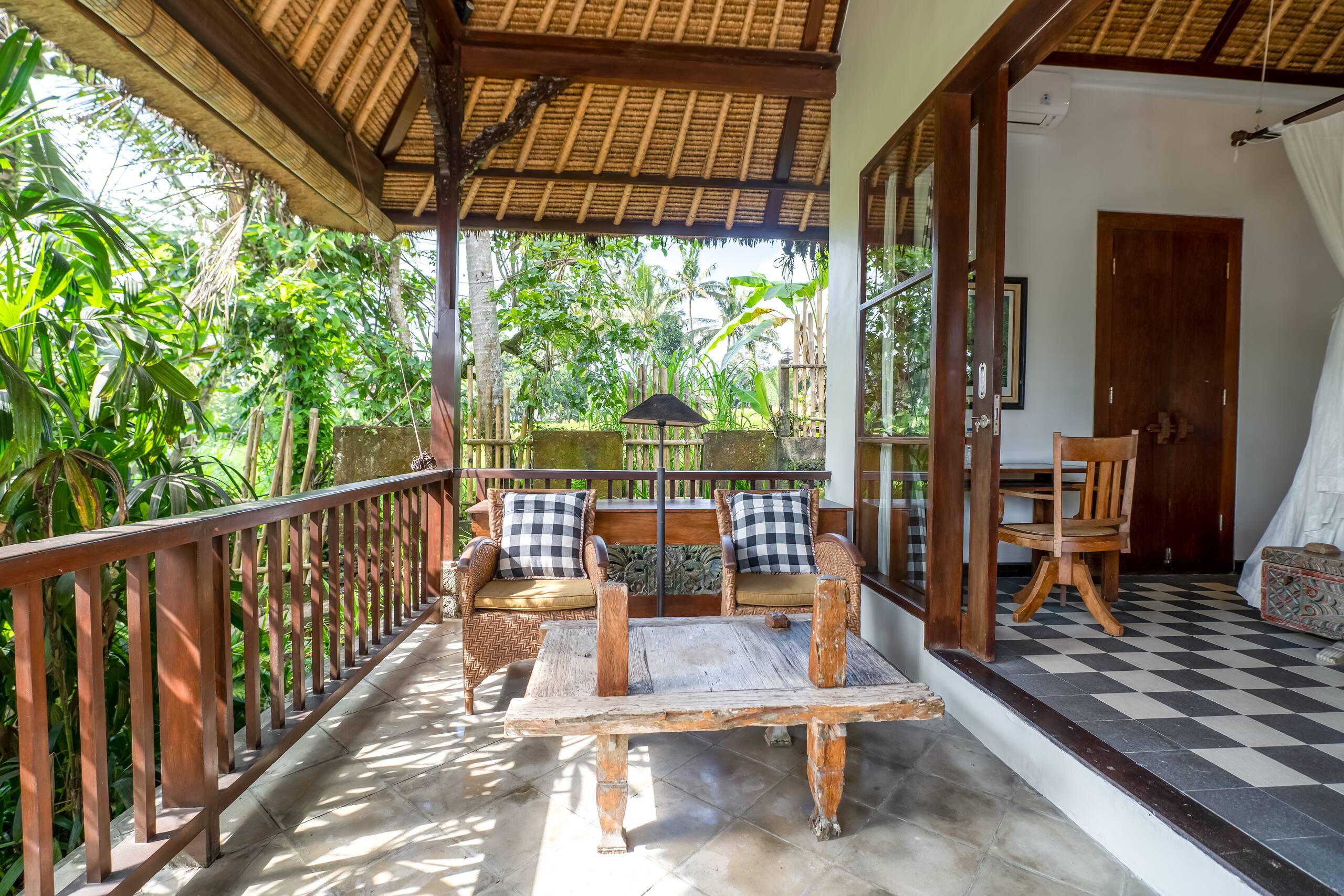 Lush Garden 4BR Luxury Villa • Epic Views — photo 4