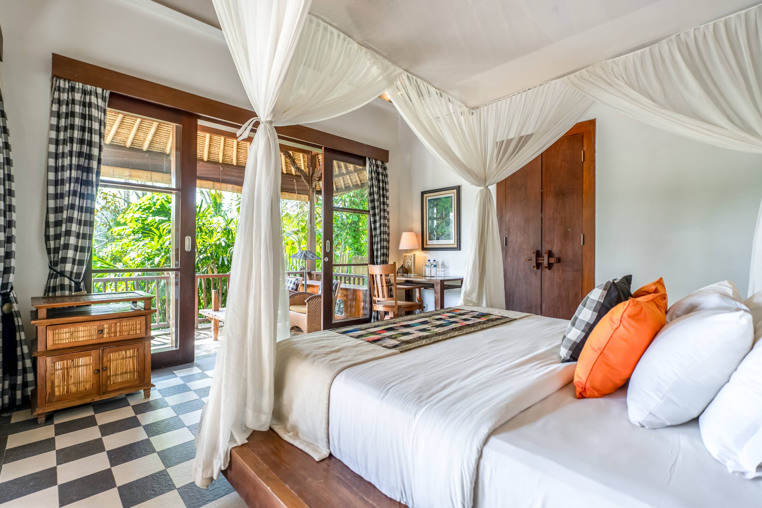Lush Garden 4BR Luxury Villa • Epic Views 29