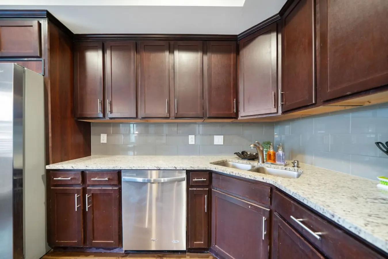 Classy 2BR Condo Near City Centre OTR, UC, Zoo 13