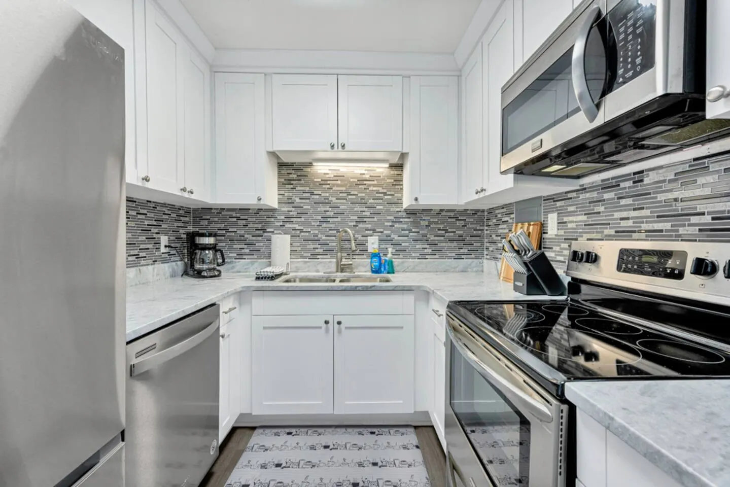 Spacious 3BR Near Oceanfront Extended Stay 9