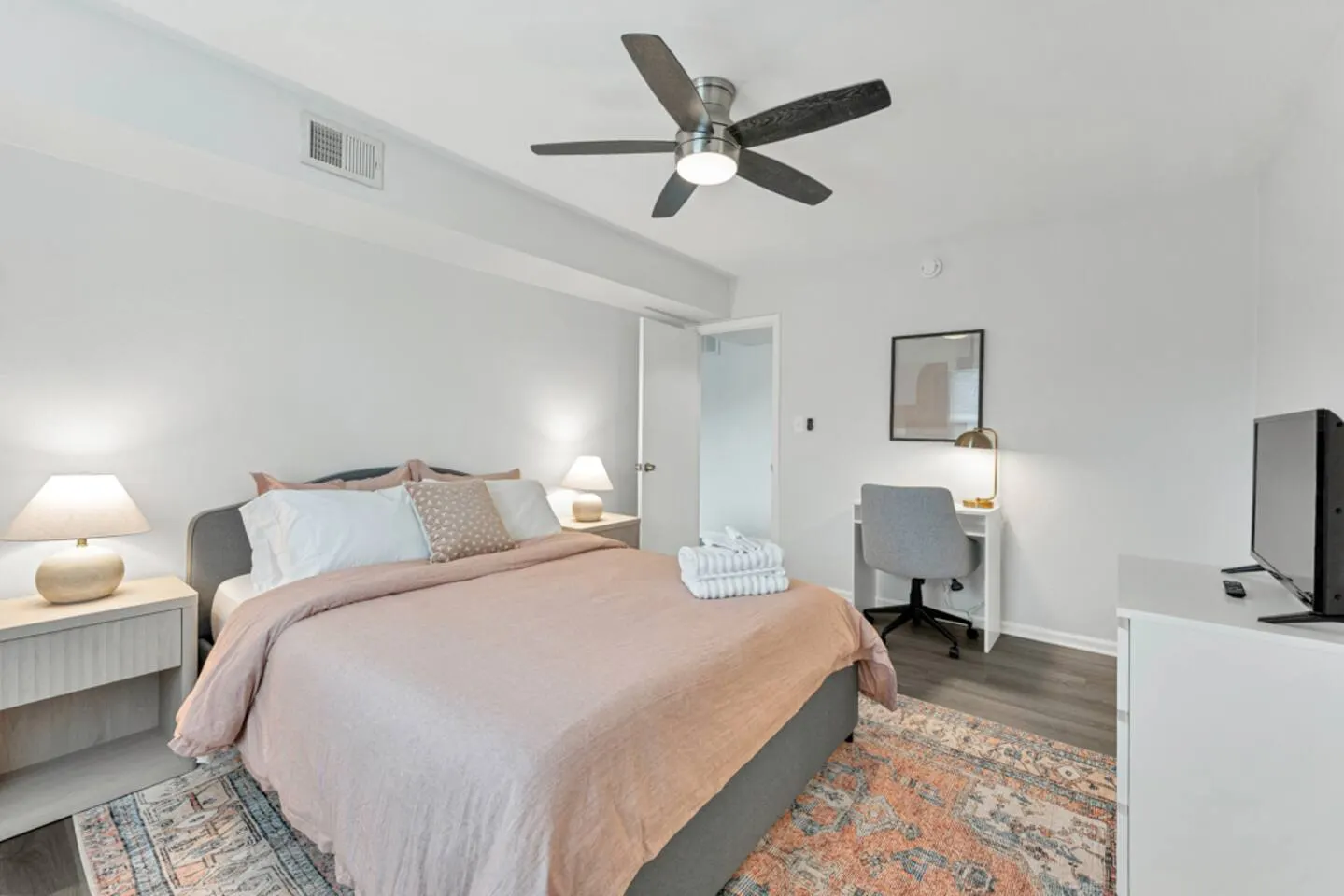 Spacious 3BR Near Oceanfront Extended Stay 14