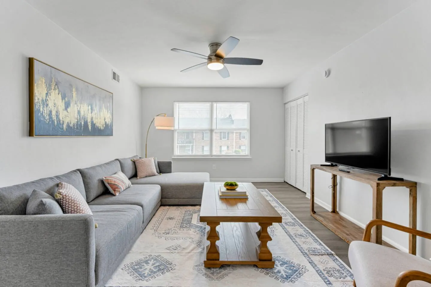 Spacious 3BR Near Oceanfront • Extended Stay — photo 3