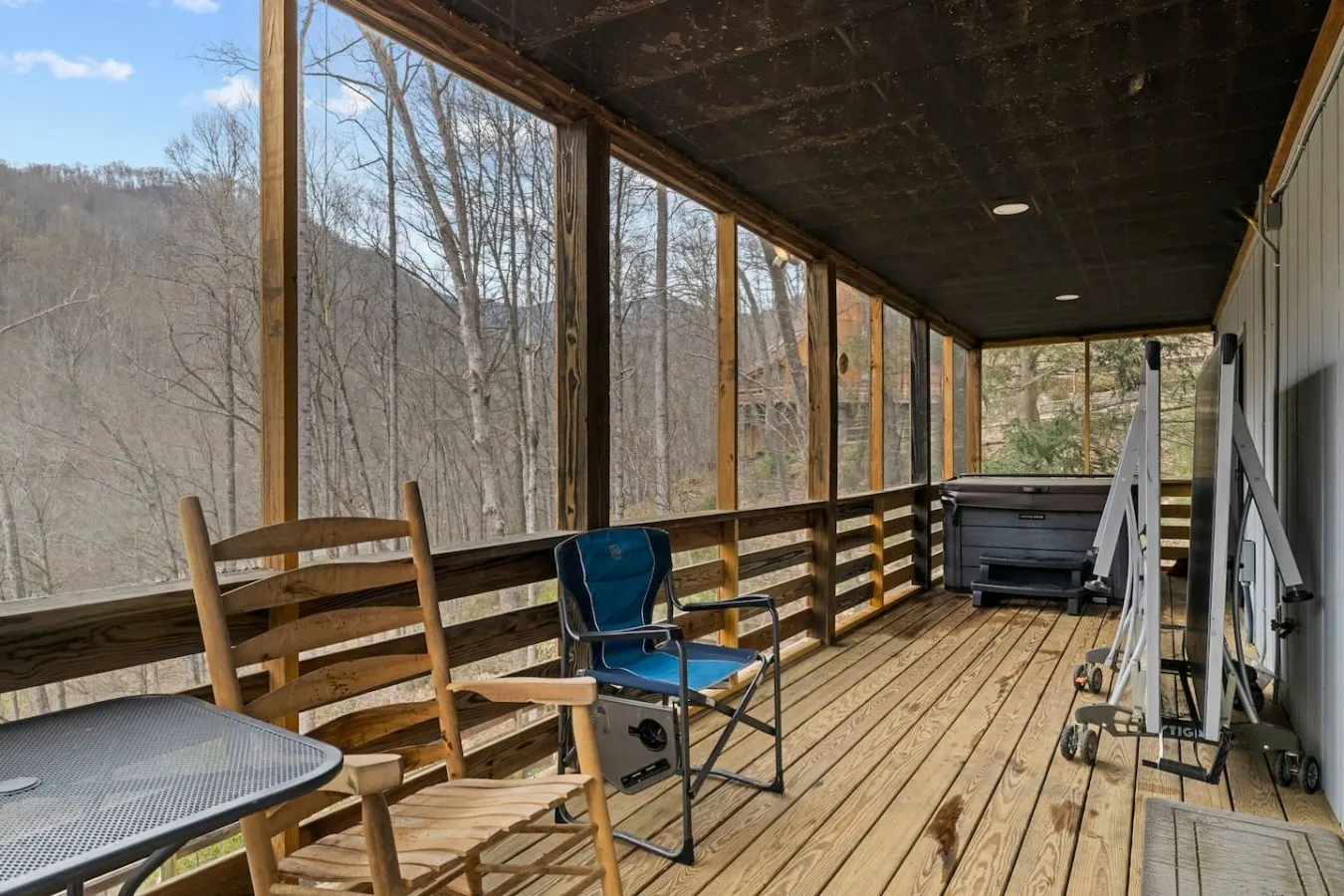 Crashing Creek Cabin Hot Tub w/ Mtn Views & King 18