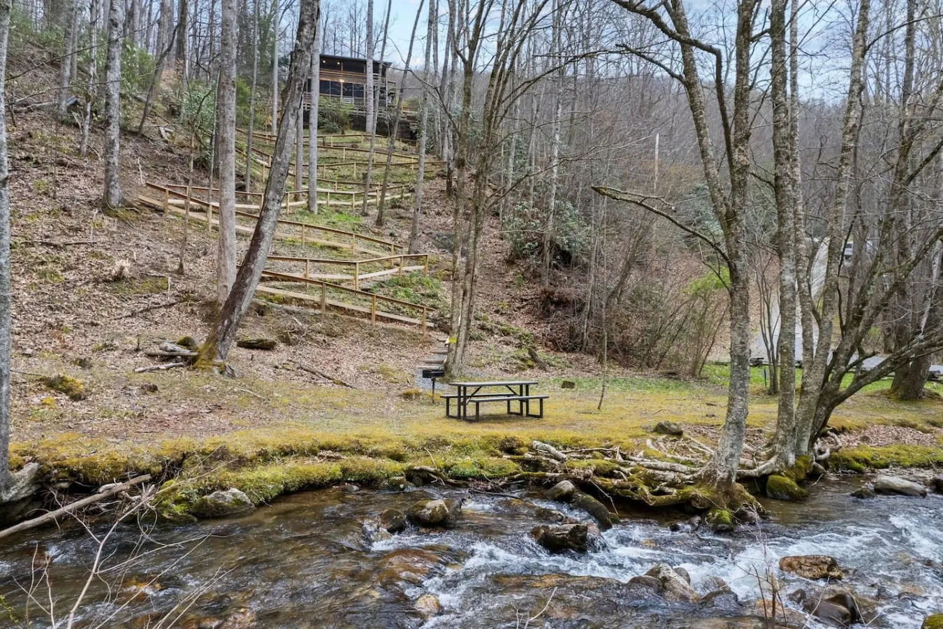 Crashing Creek Cabin | Hot Tub w/ Mtn Views & King — photo 4