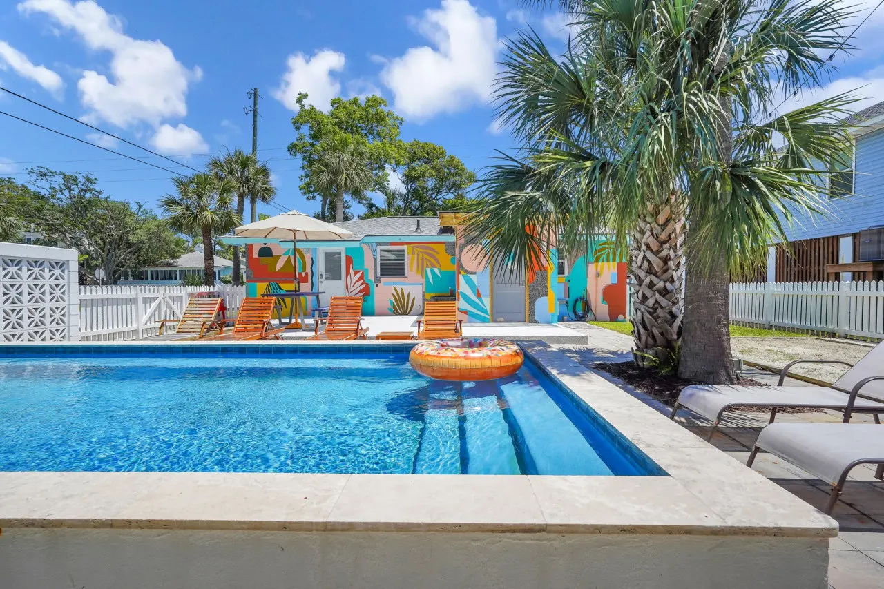 The Mary Ann: 3BR Beach House, Private Pool