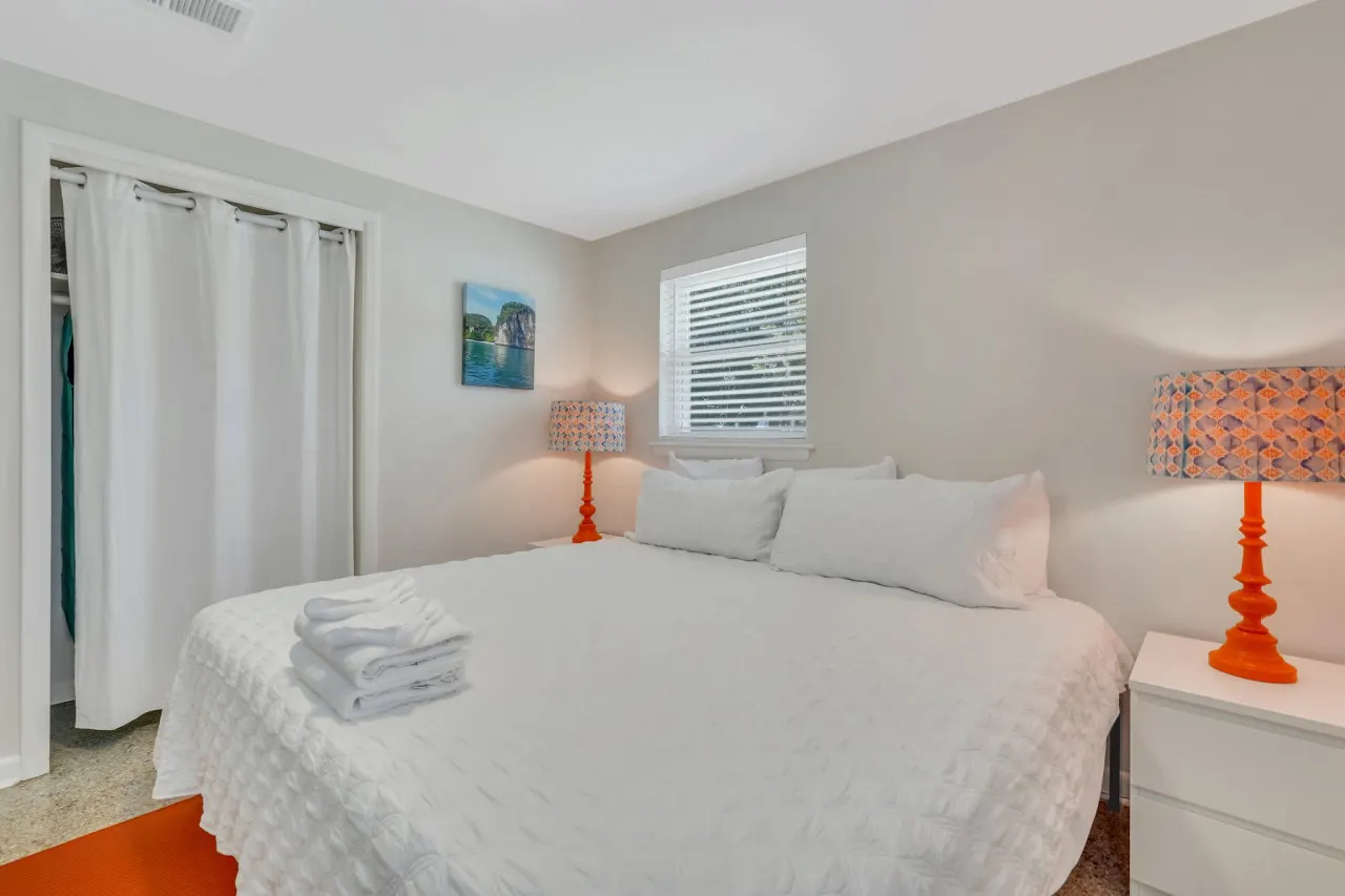 The Mary Ann: 3BR Beach House, Private Pool 10
