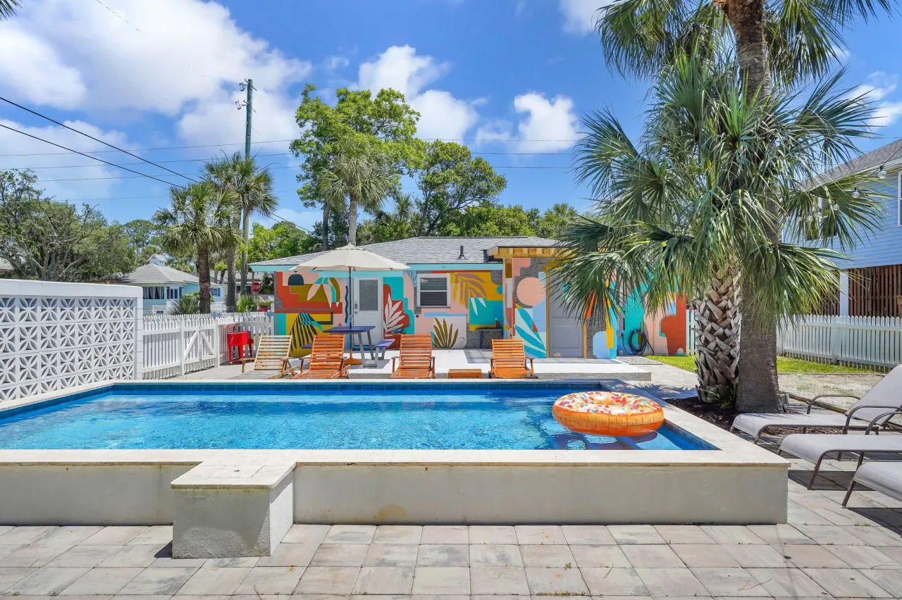 The Mary Ann: 3BR Beach House, Private Pool 12