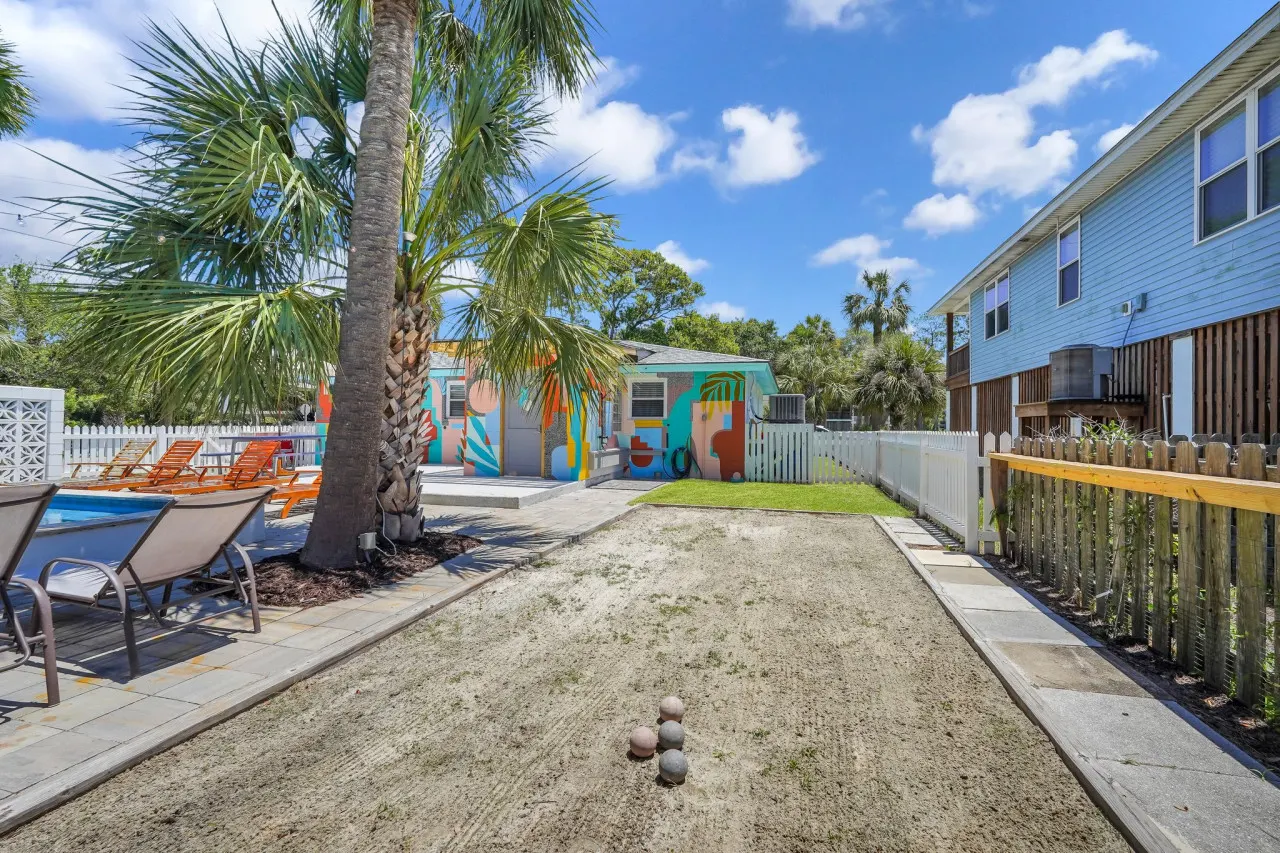 The Mary Ann: 3BR Beach House, Private Pool 6