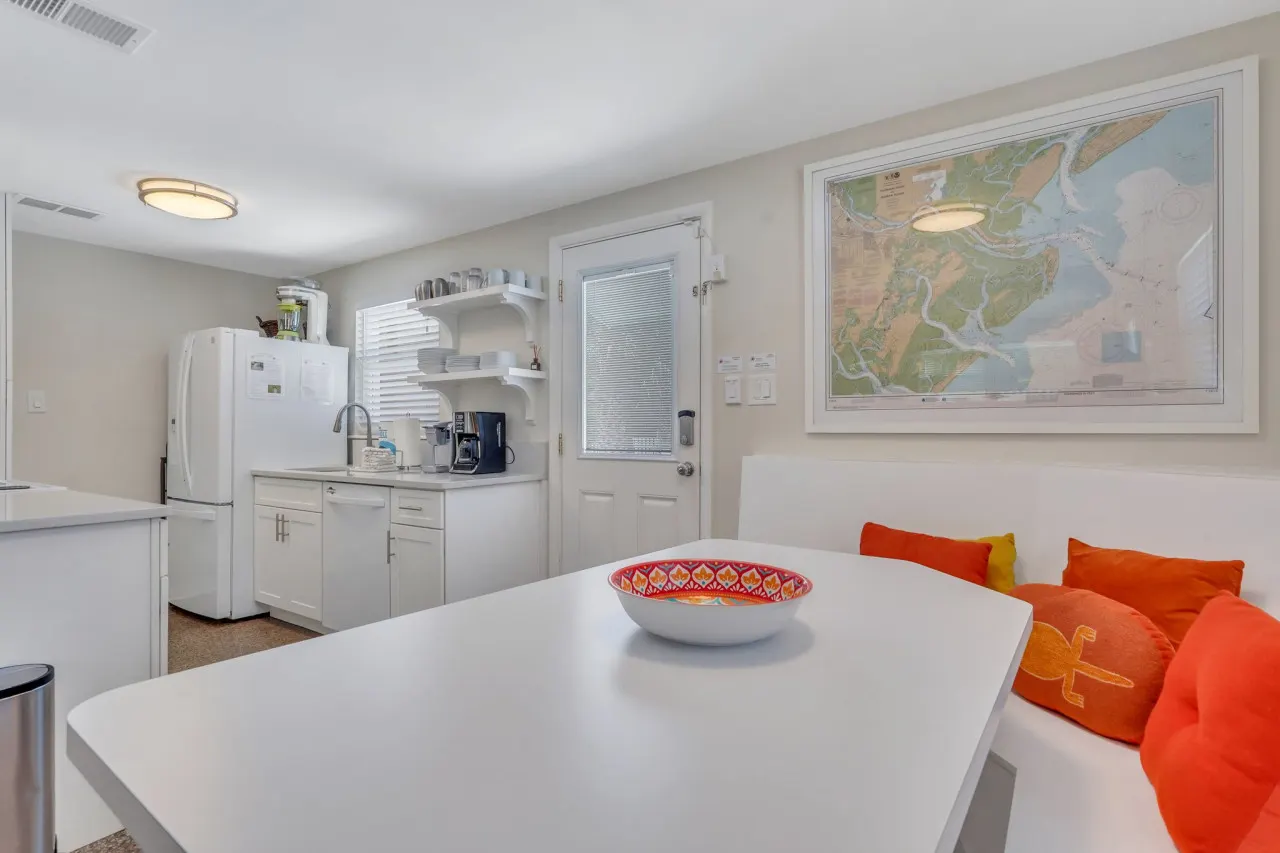 The Mary Ann: 3BR Beach House, Private Pool 8