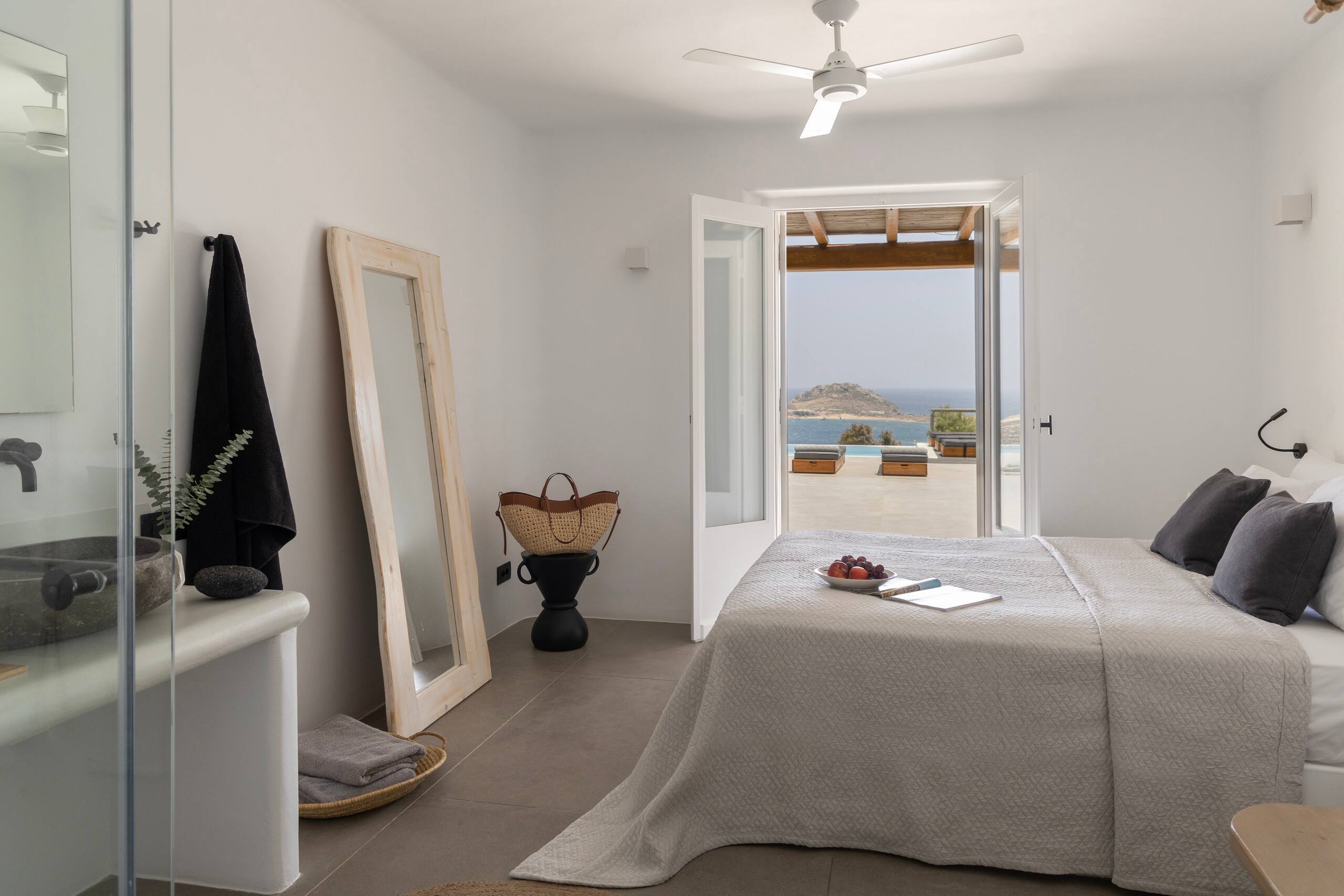 Dream View 2' walk to beach by Red Windmill Villas 22