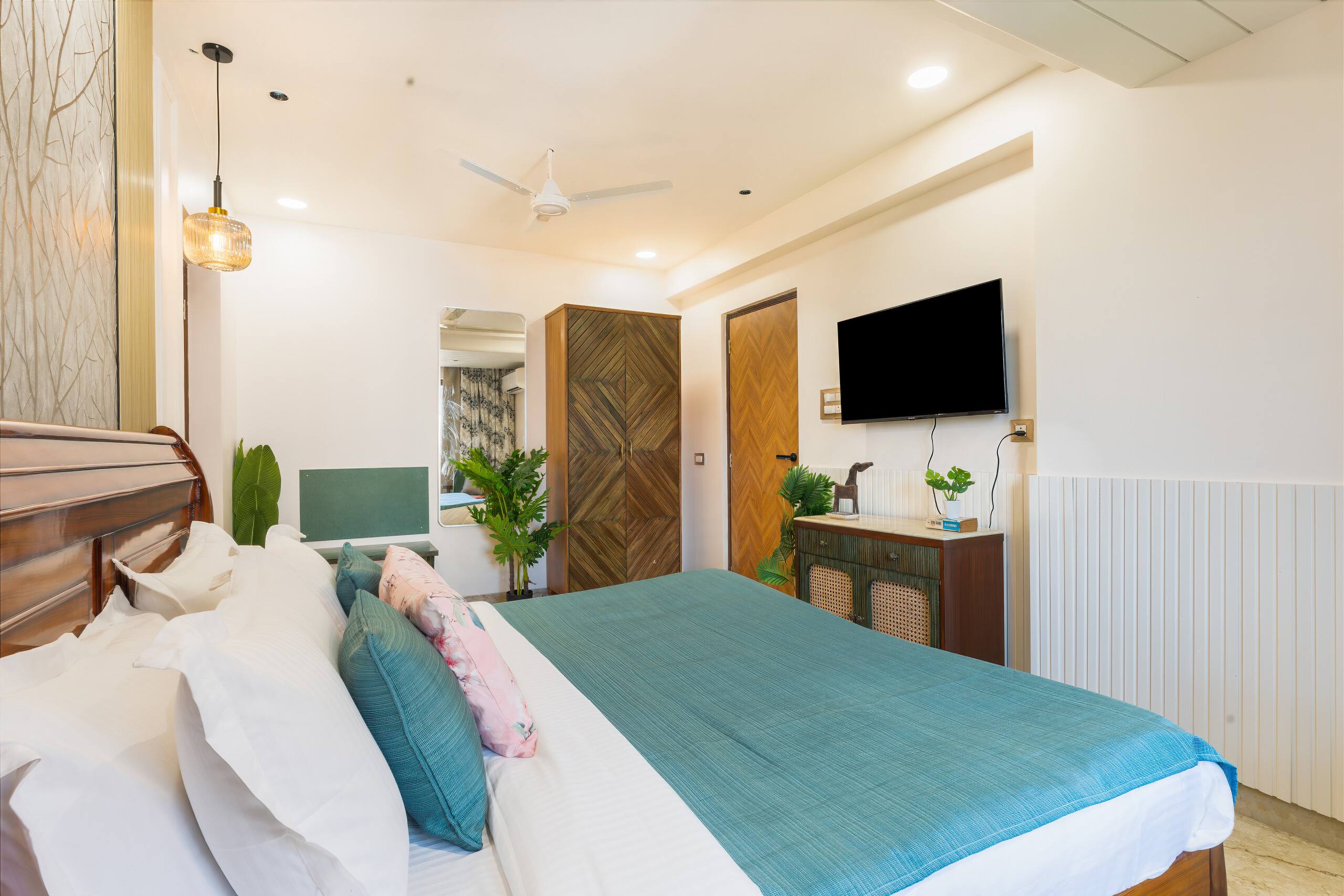 Trident 2bhk 5 mins to candolim beach by Limestays 16