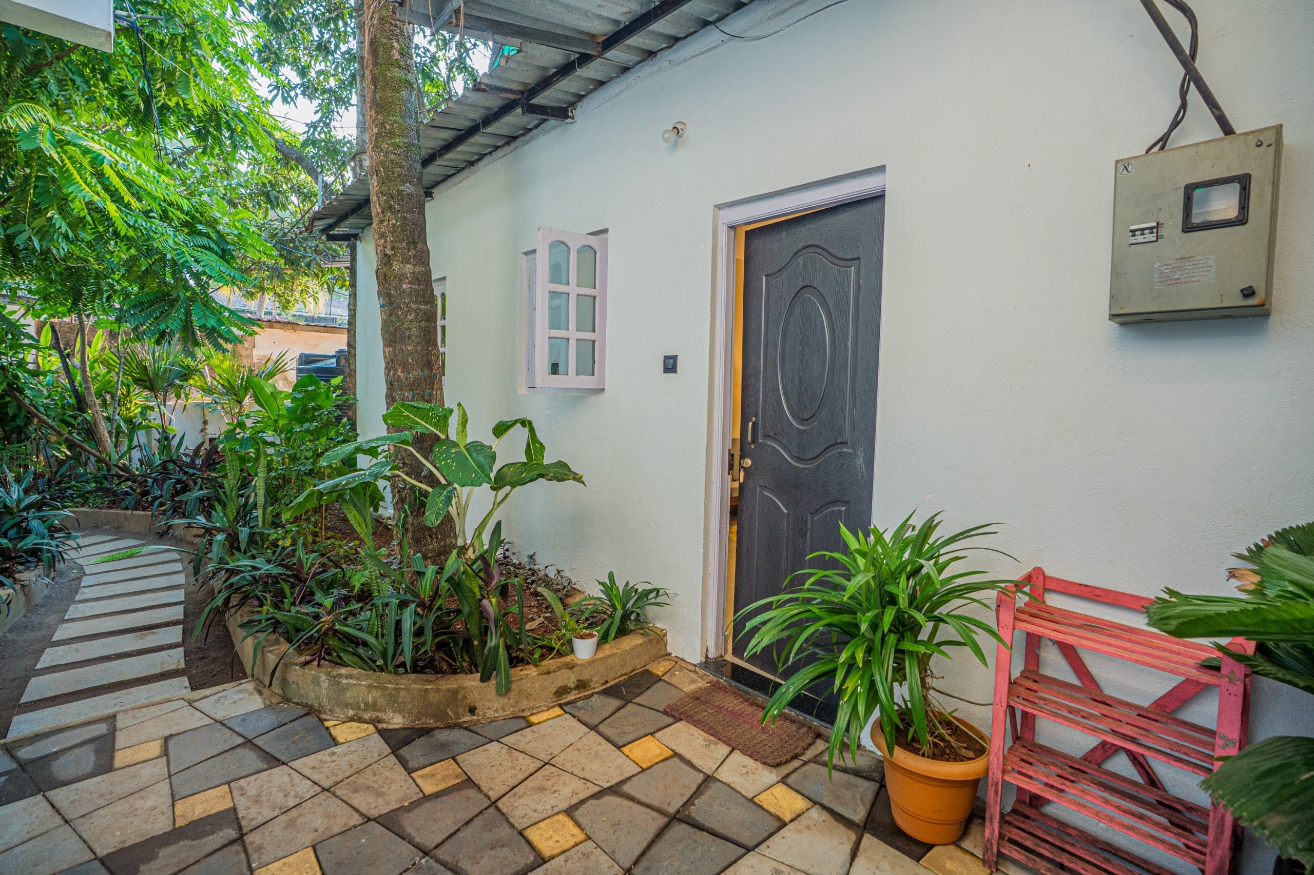 The Lazy Leaf 4BHK Private Compound Anjuna 6
