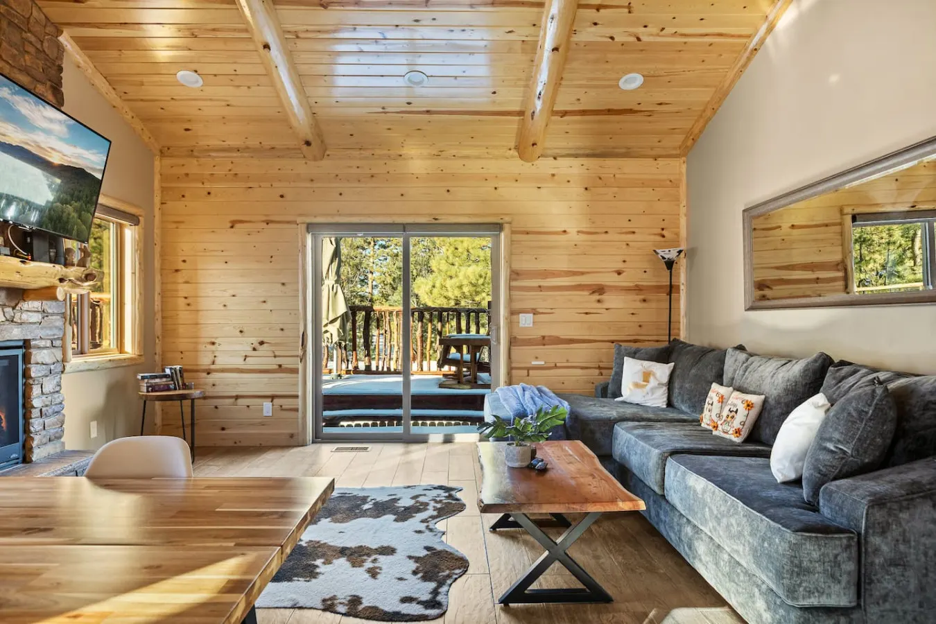 High Altitude Modern Retreat, Game Room & Hot Tub 14