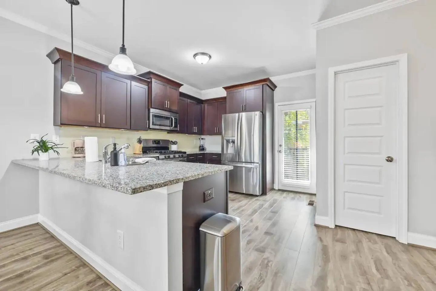 Modern 2BR Townhome Near BeltLine 9