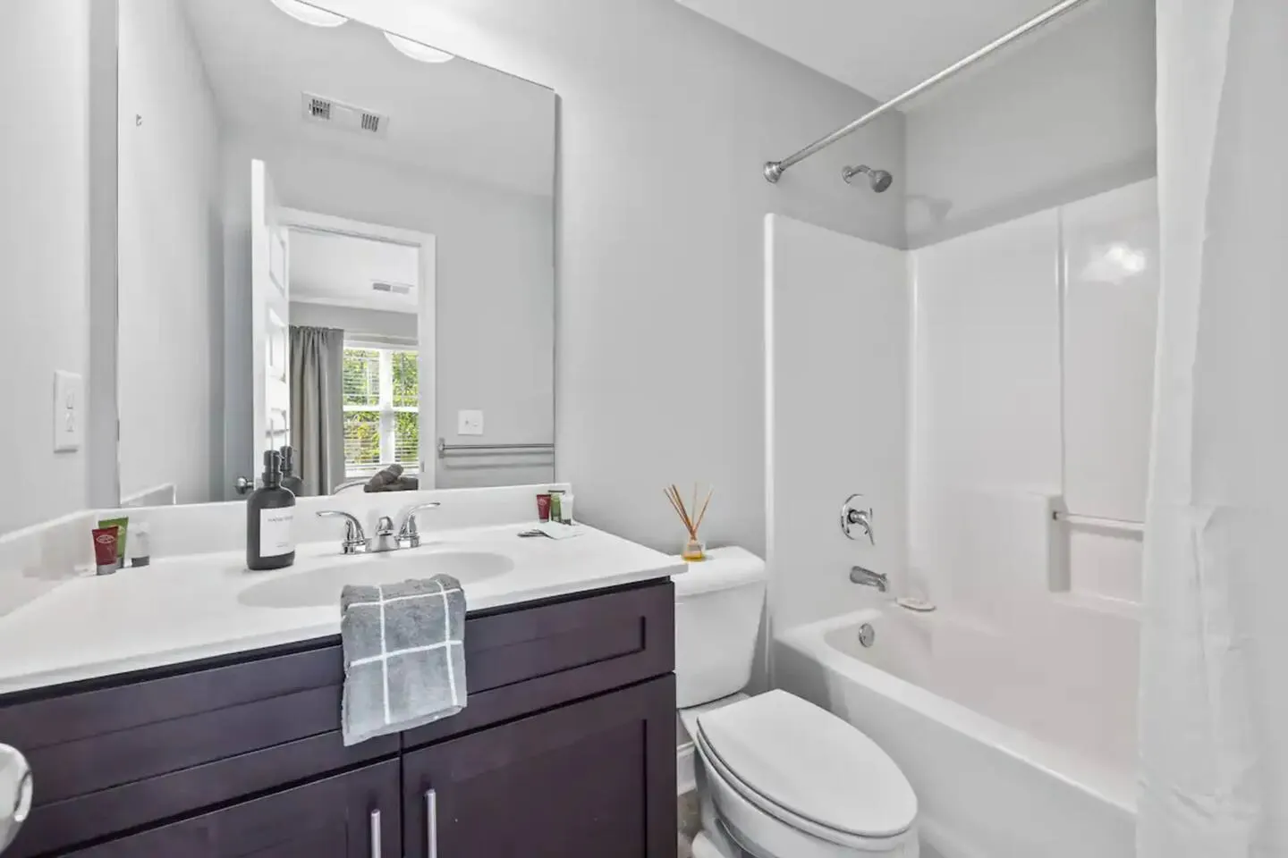Modern 2BR Townhome Near BeltLine 20