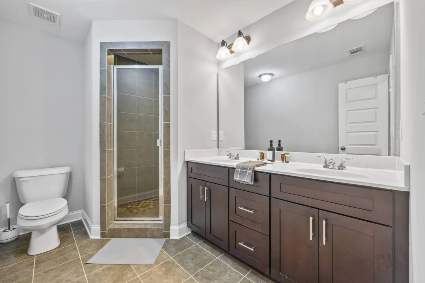 Modern 2BR Townhome Near BeltLine — photo 4