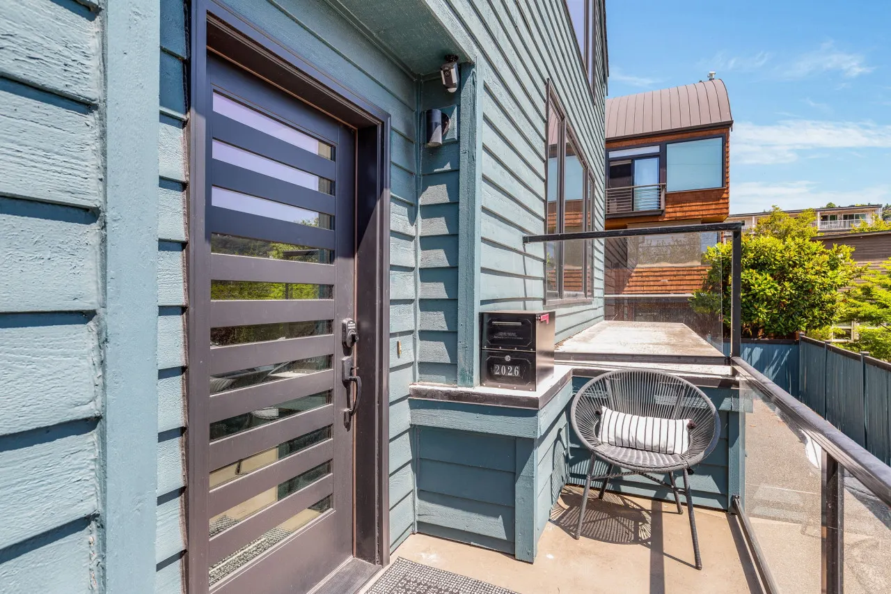 130 - Rooftop Deck 180° Lake Views! 19