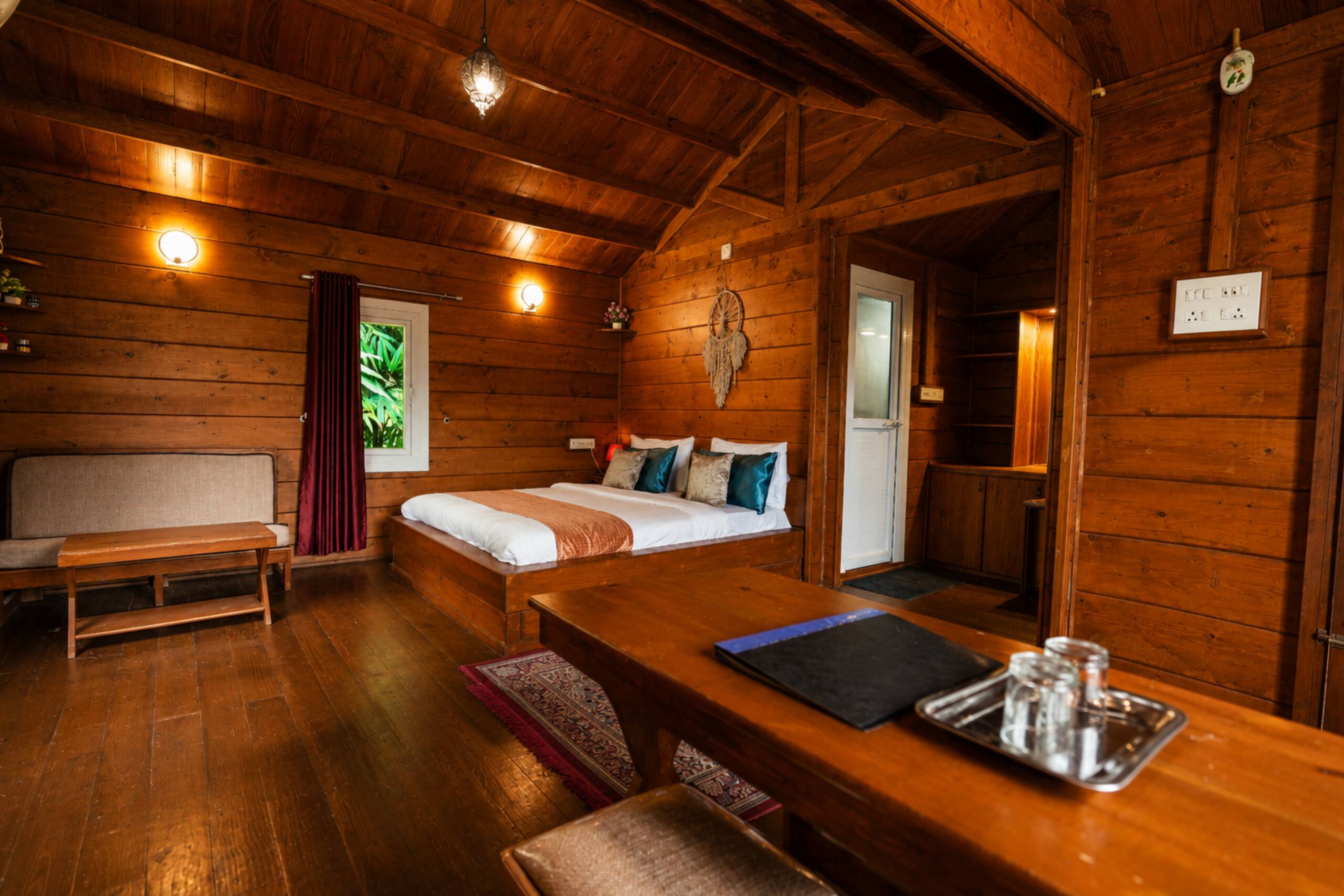 Wood House Honeymoon Cottage 3