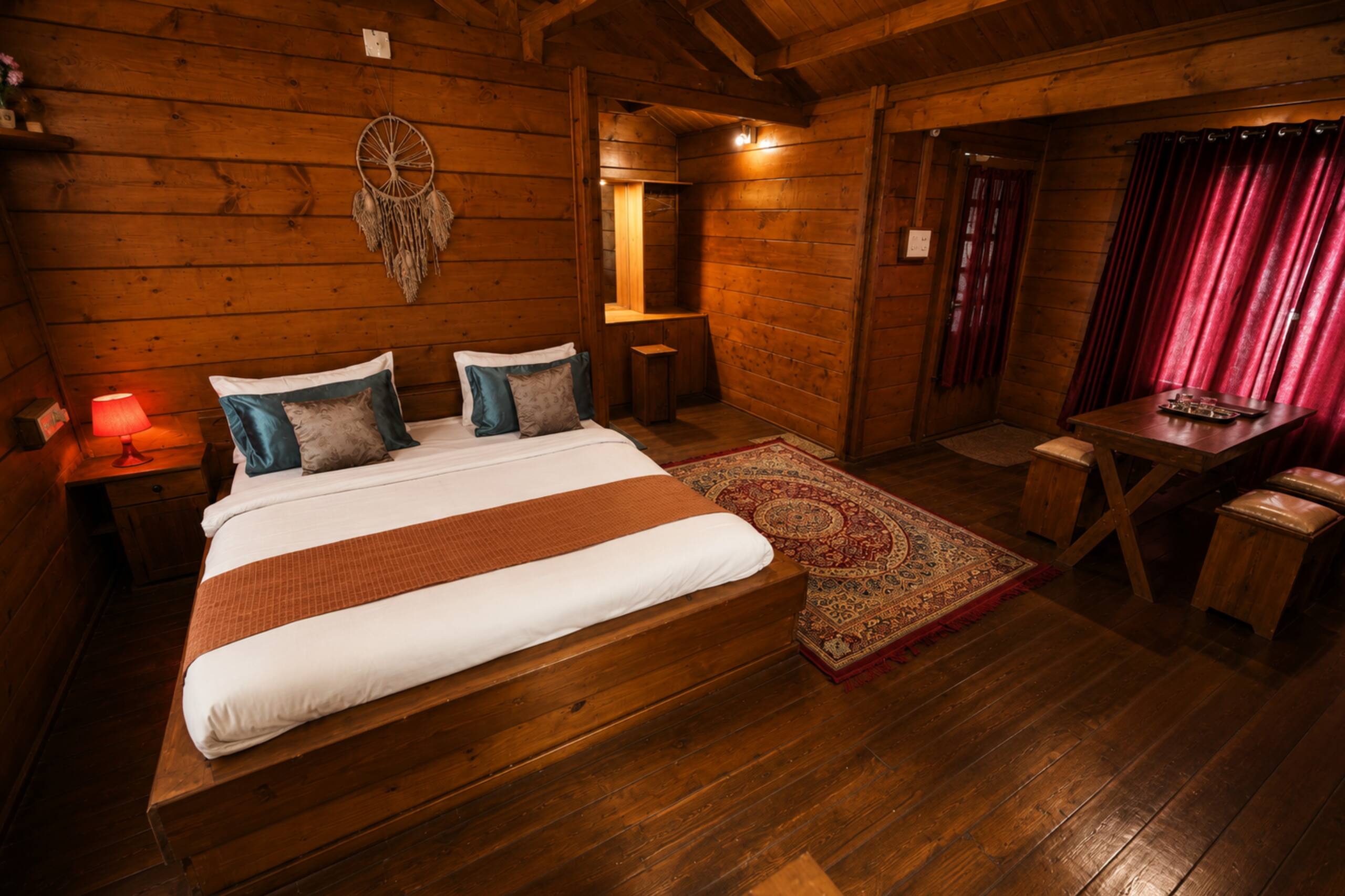 Wood House Honeymoon Cottage 6