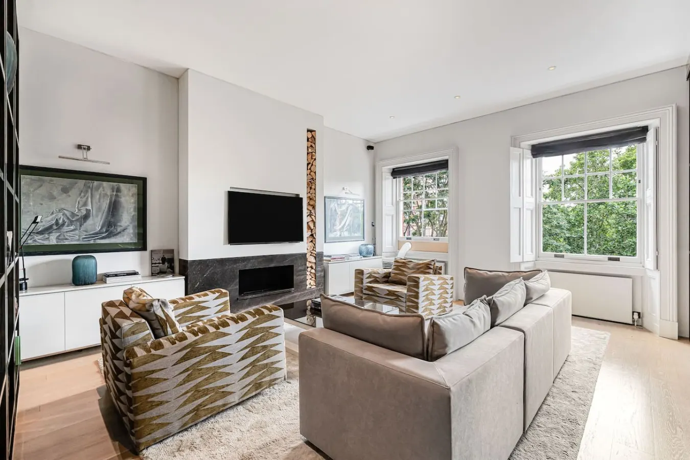 Cadogan Square 3-Bed | Elevator Access — photo 2